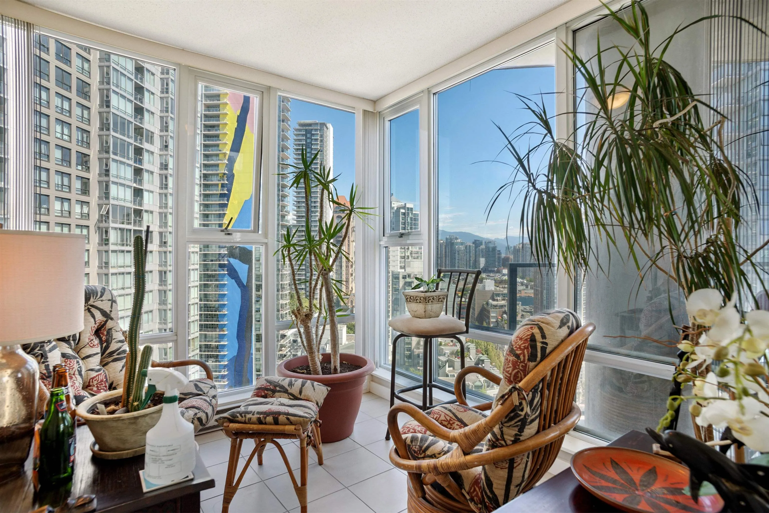 2307 455 Beach Crescent