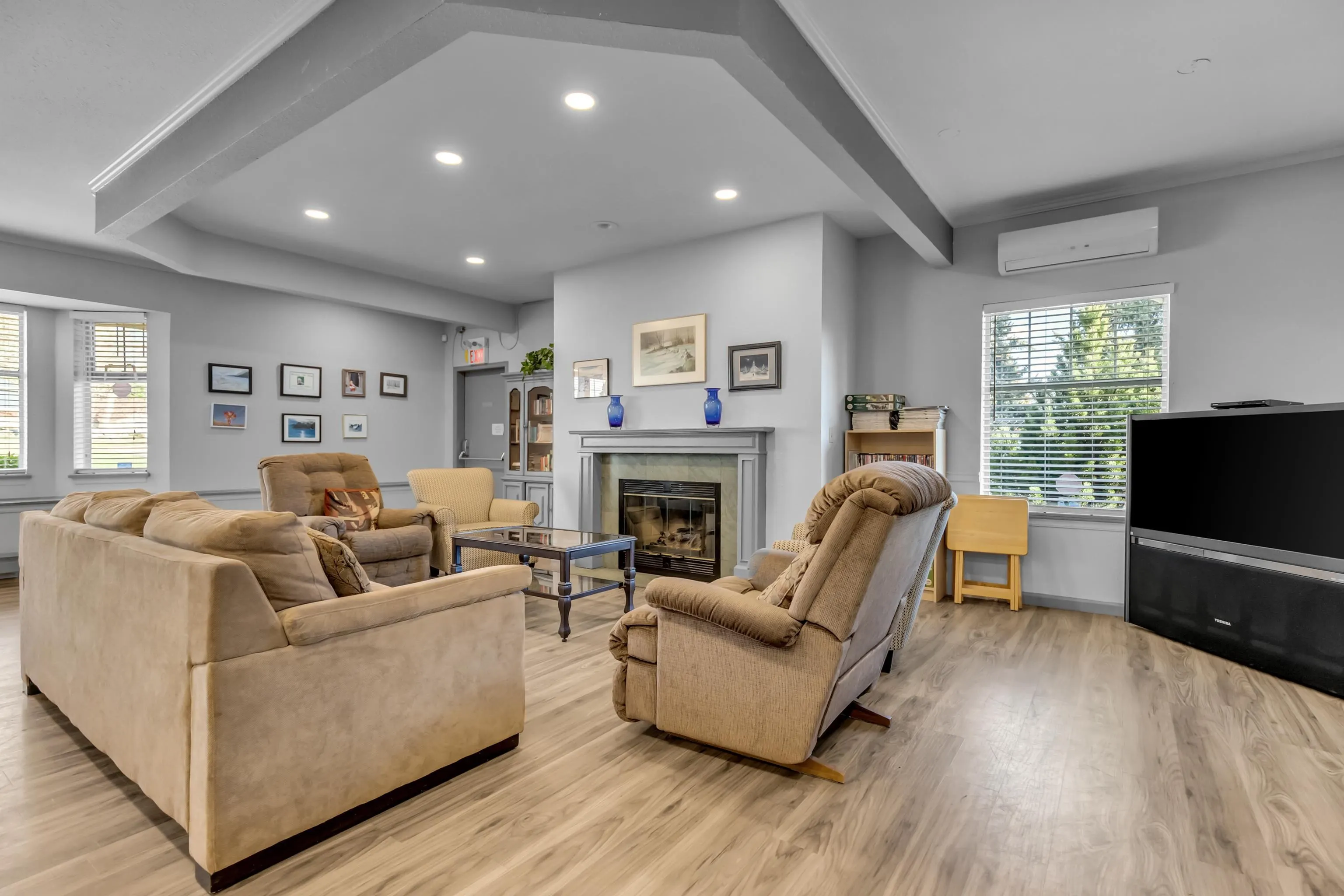 303 11601 227 Street