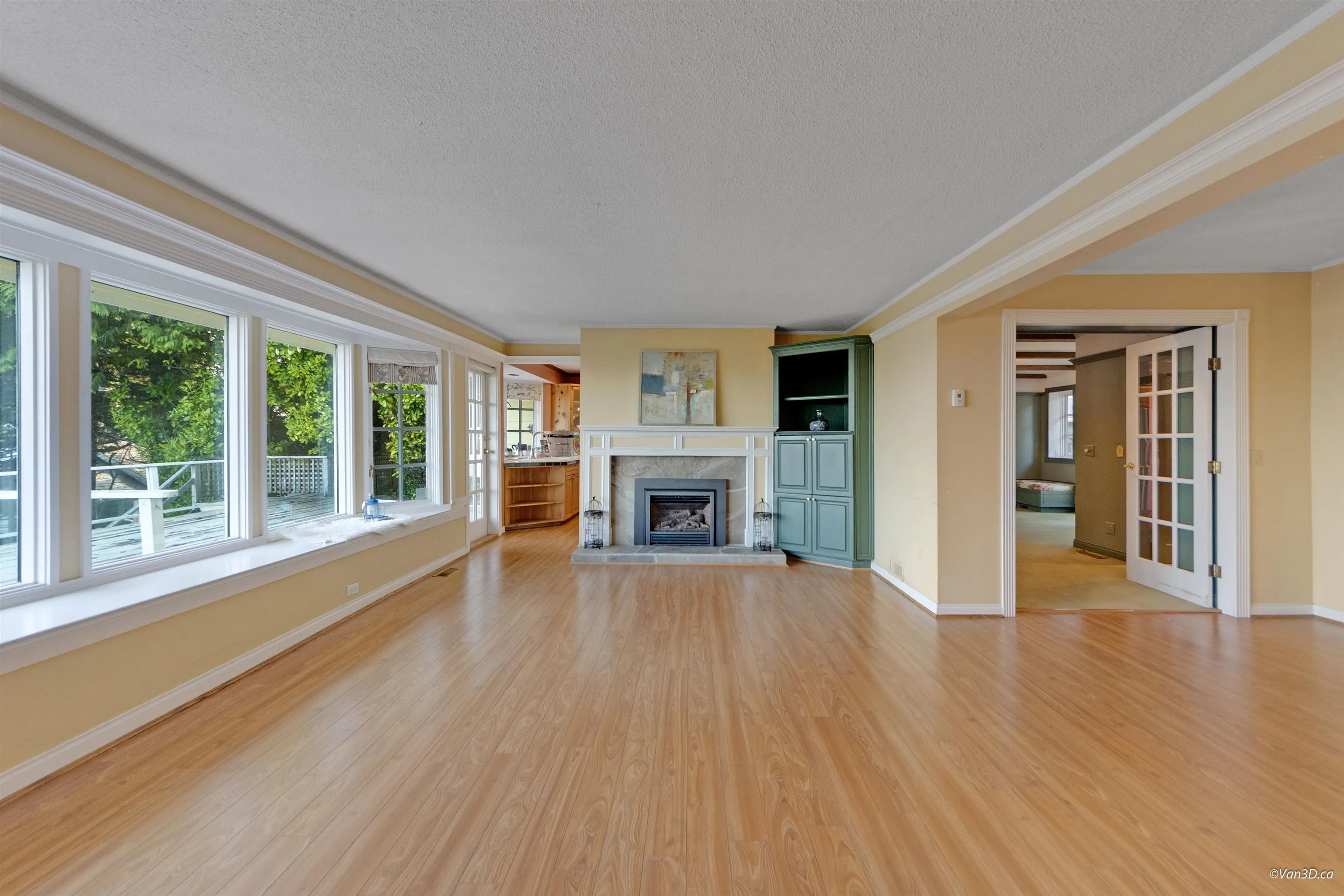825 8th Street