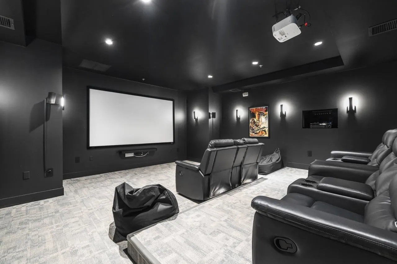 18 2070 Oak Meadows Drive