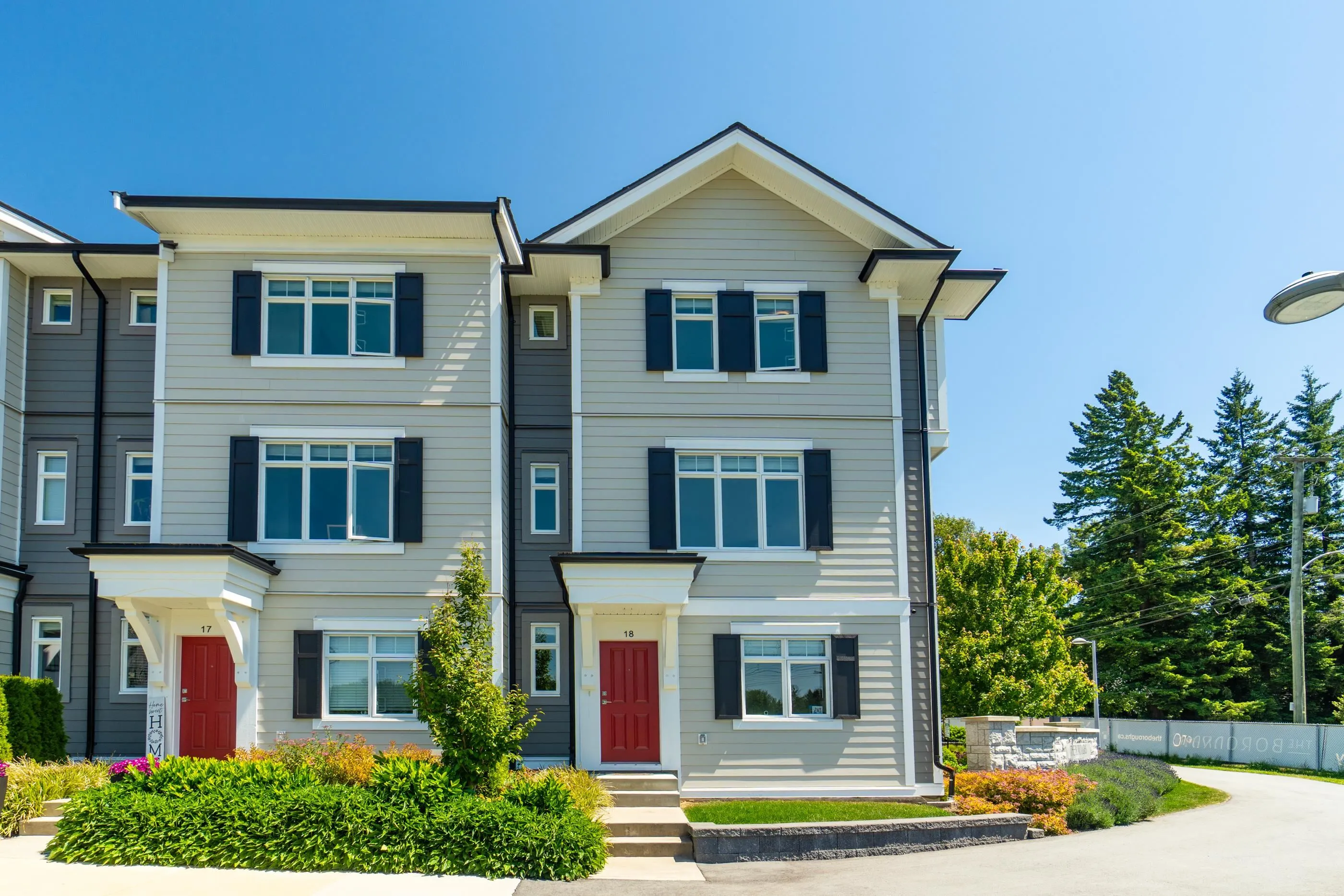 18 2070 Oak Meadows Drive