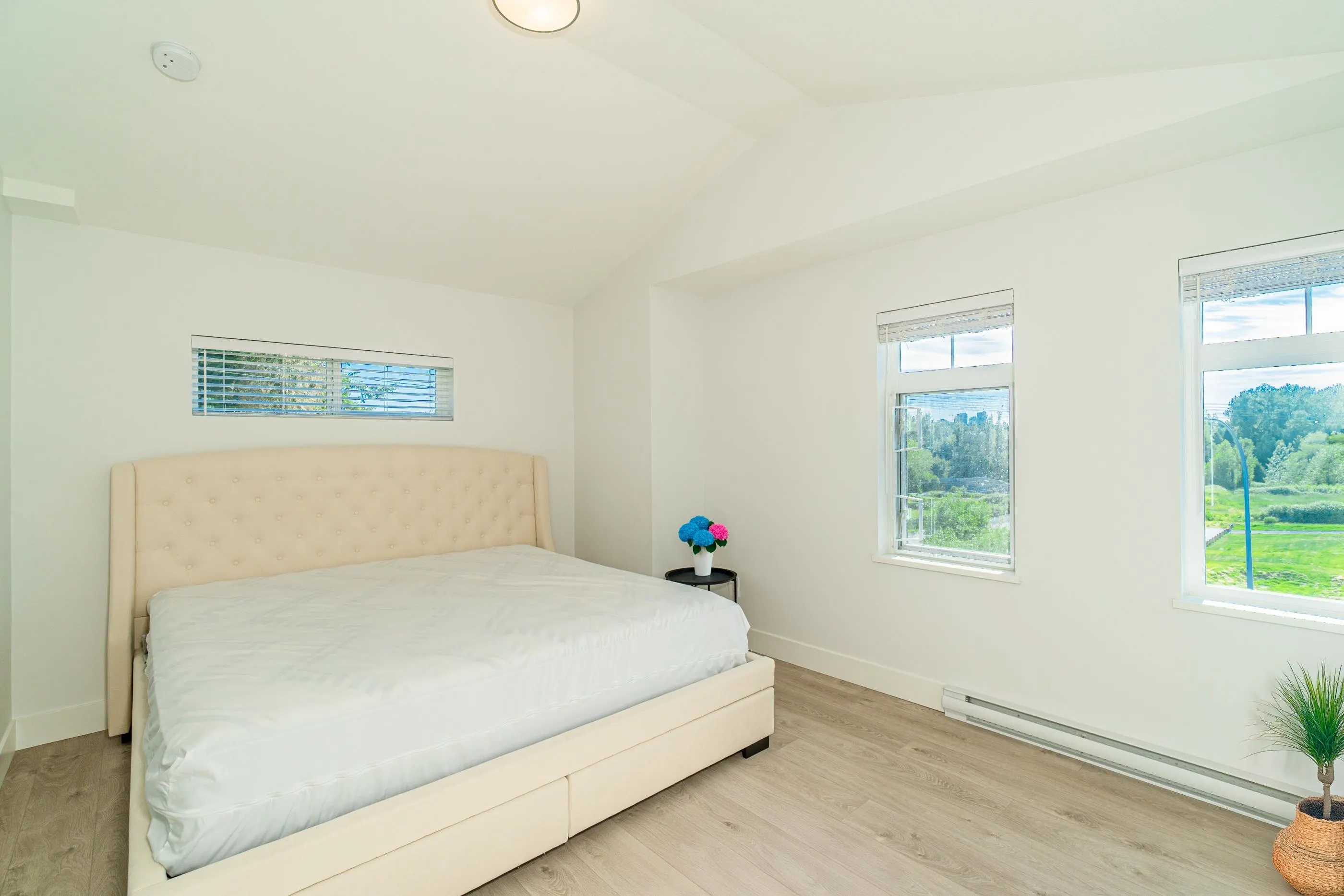 18 2070 Oak Meadows Drive