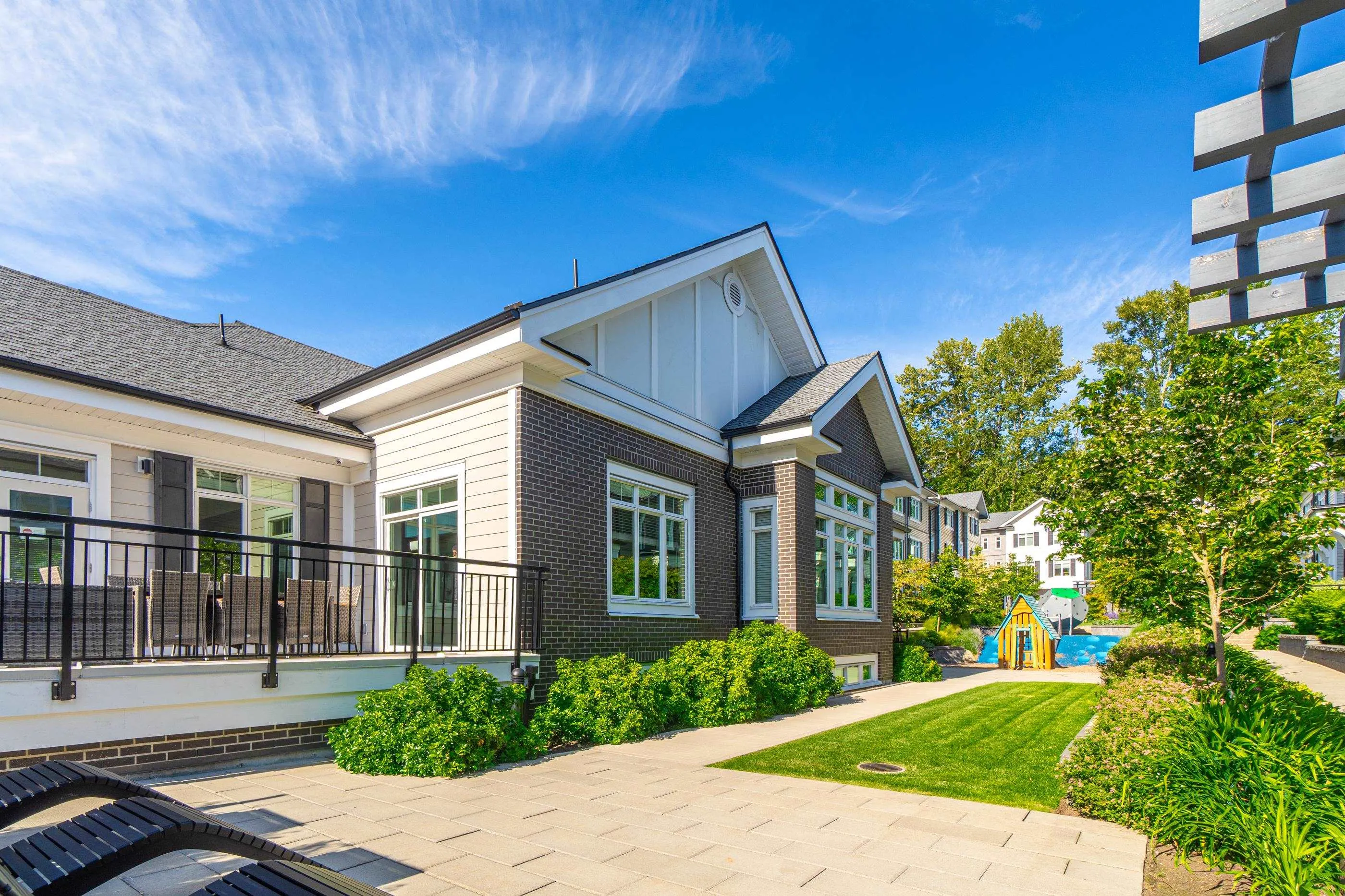 18 2070 Oak Meadows Drive