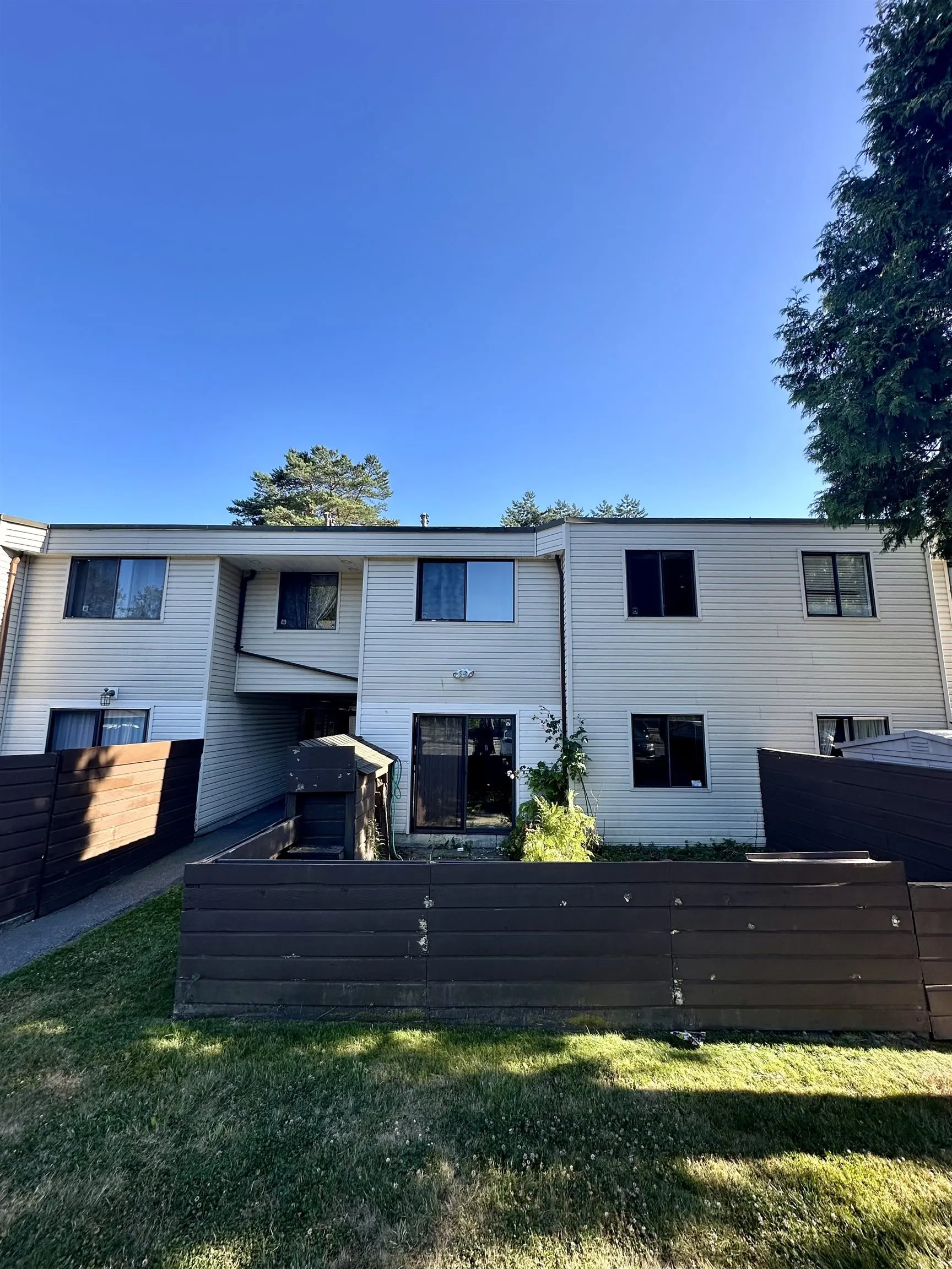 88 14135 104 Avenue