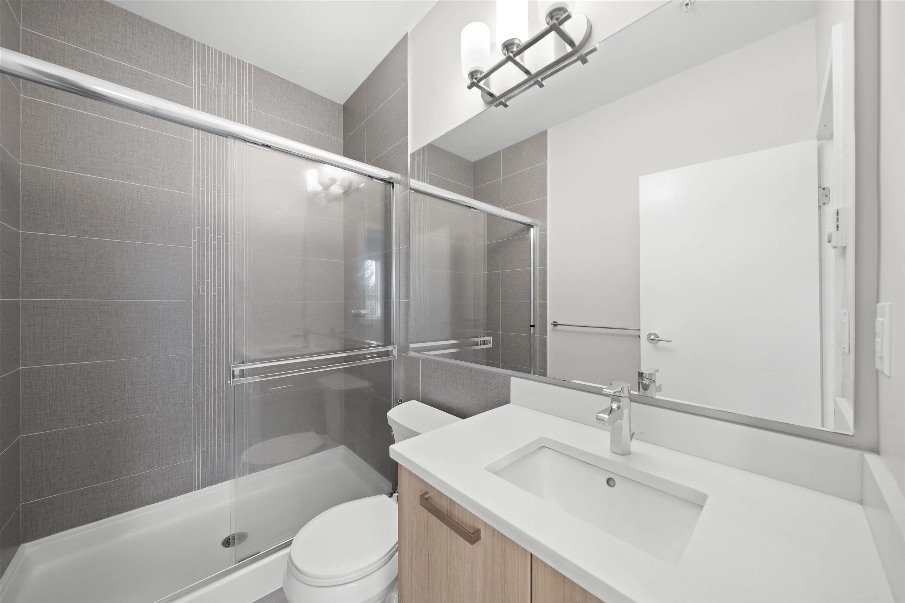 510 15388 105 Avenue
