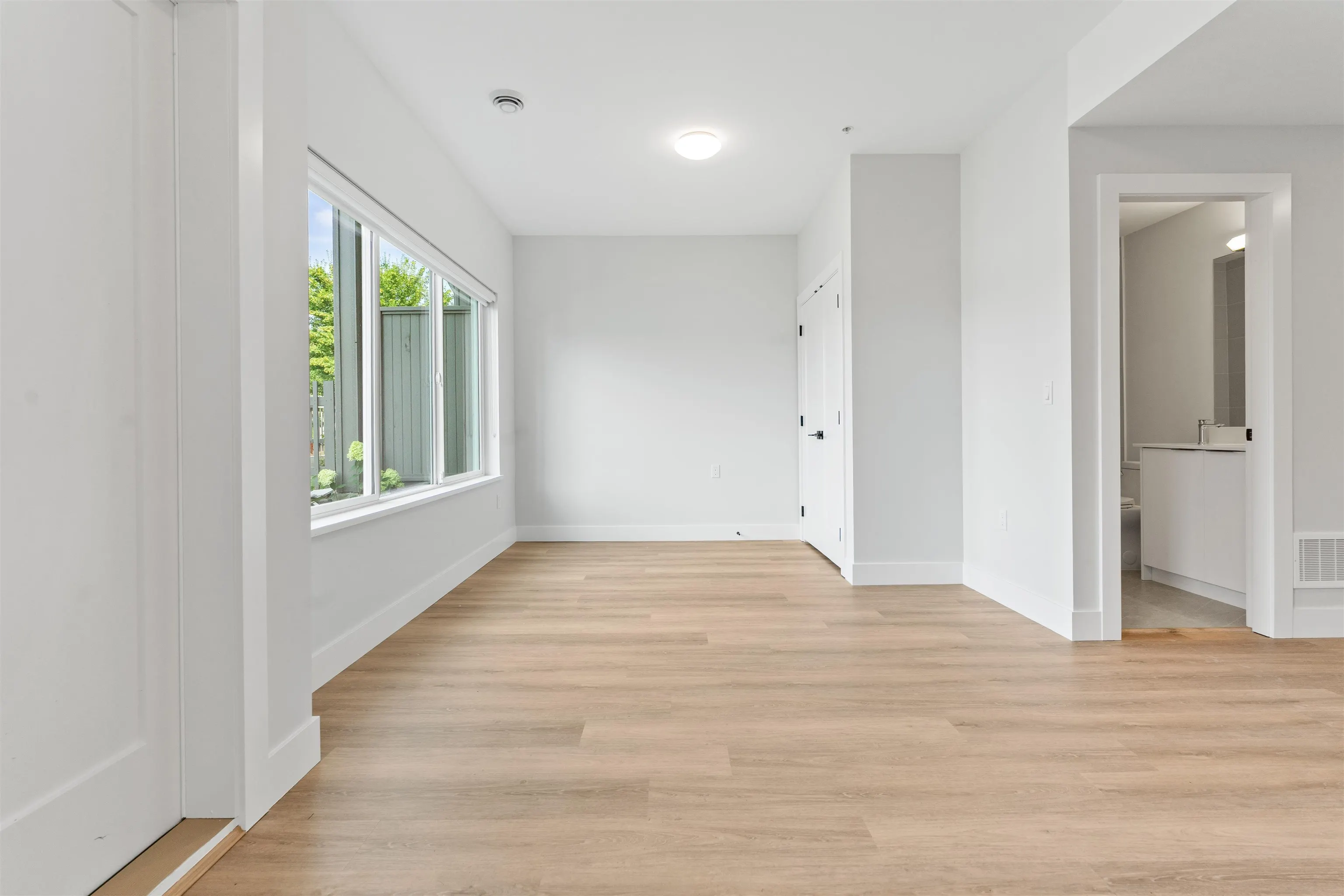 38 10640 248 Street