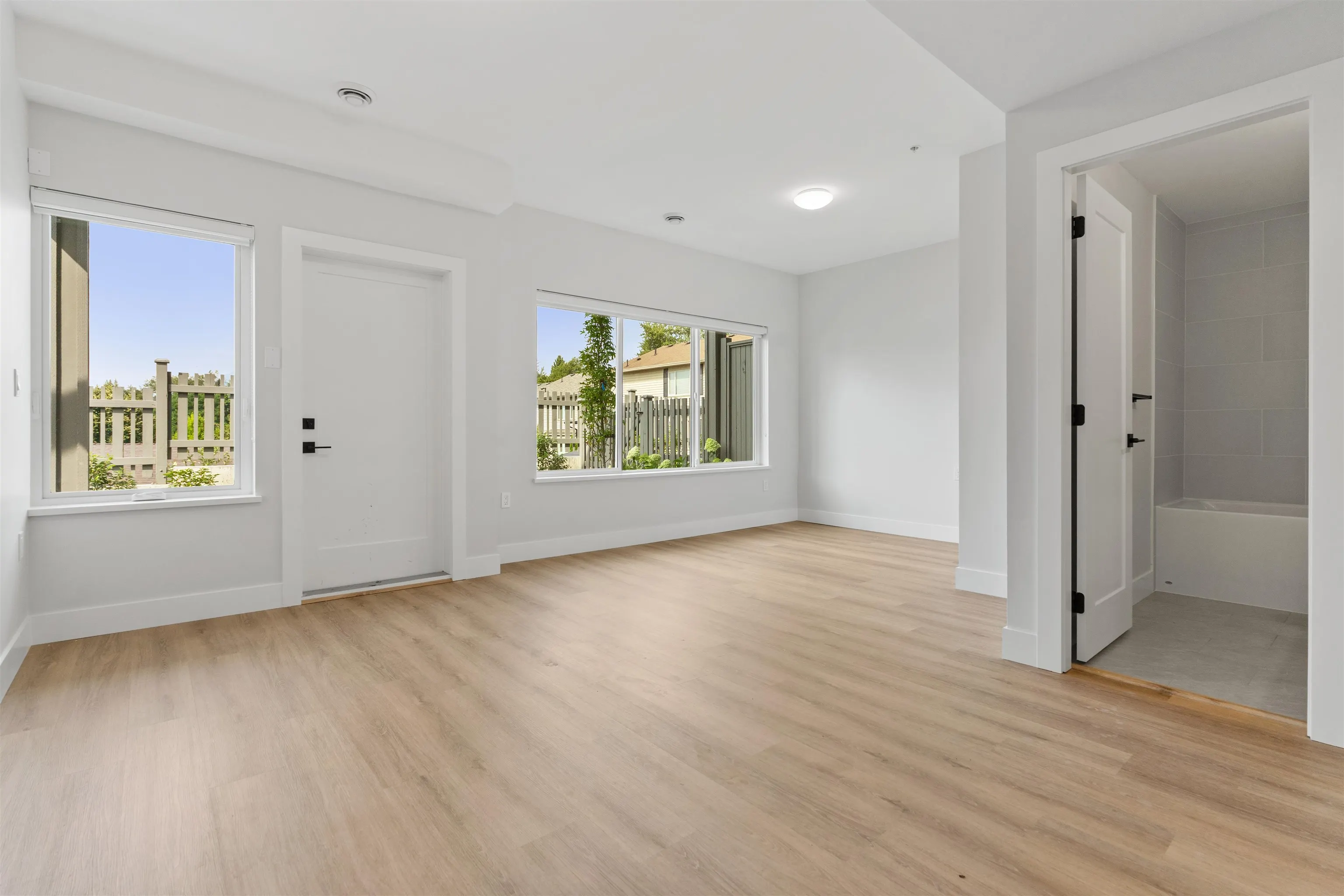 38 10640 248 Street