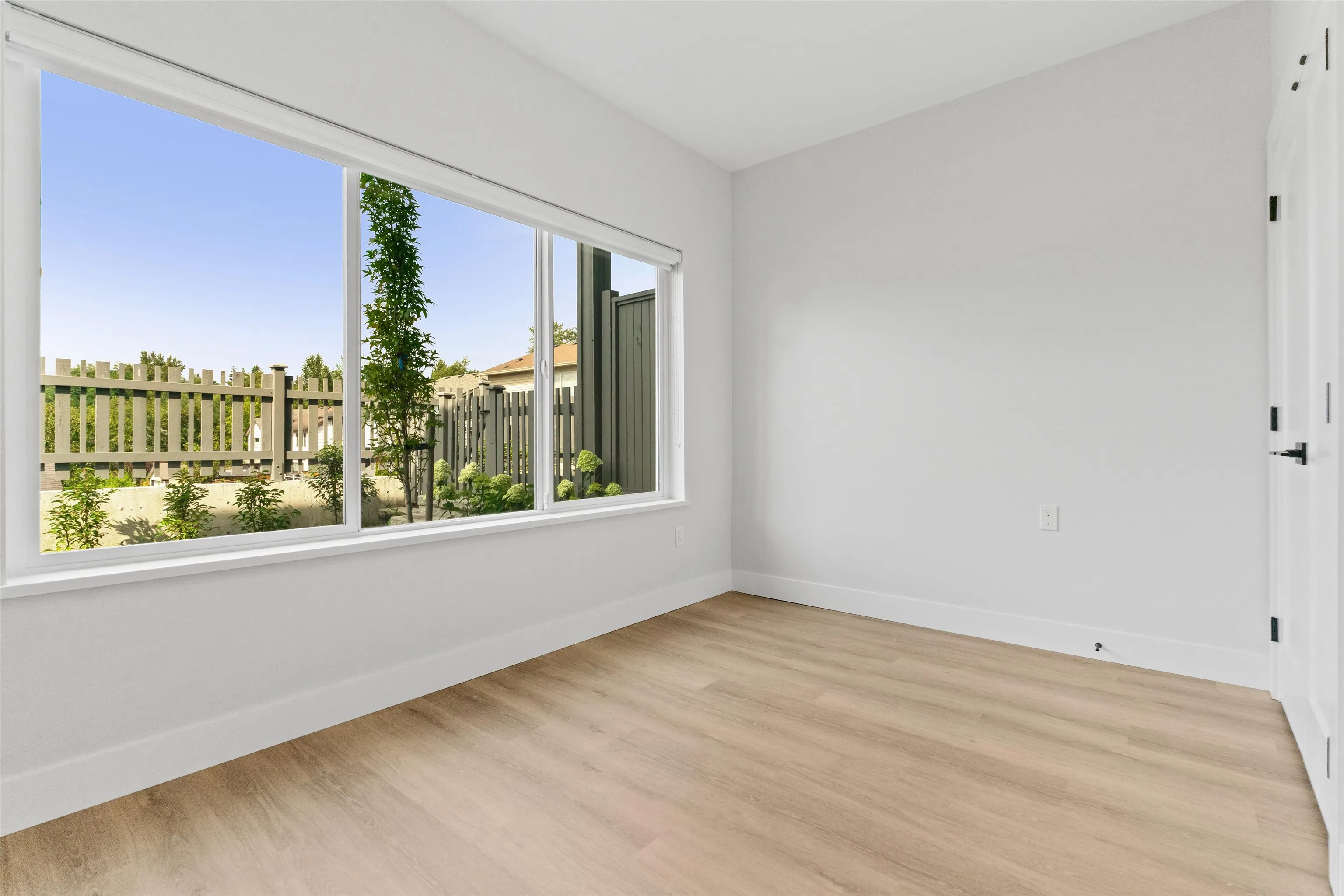 38 10640 248 Street