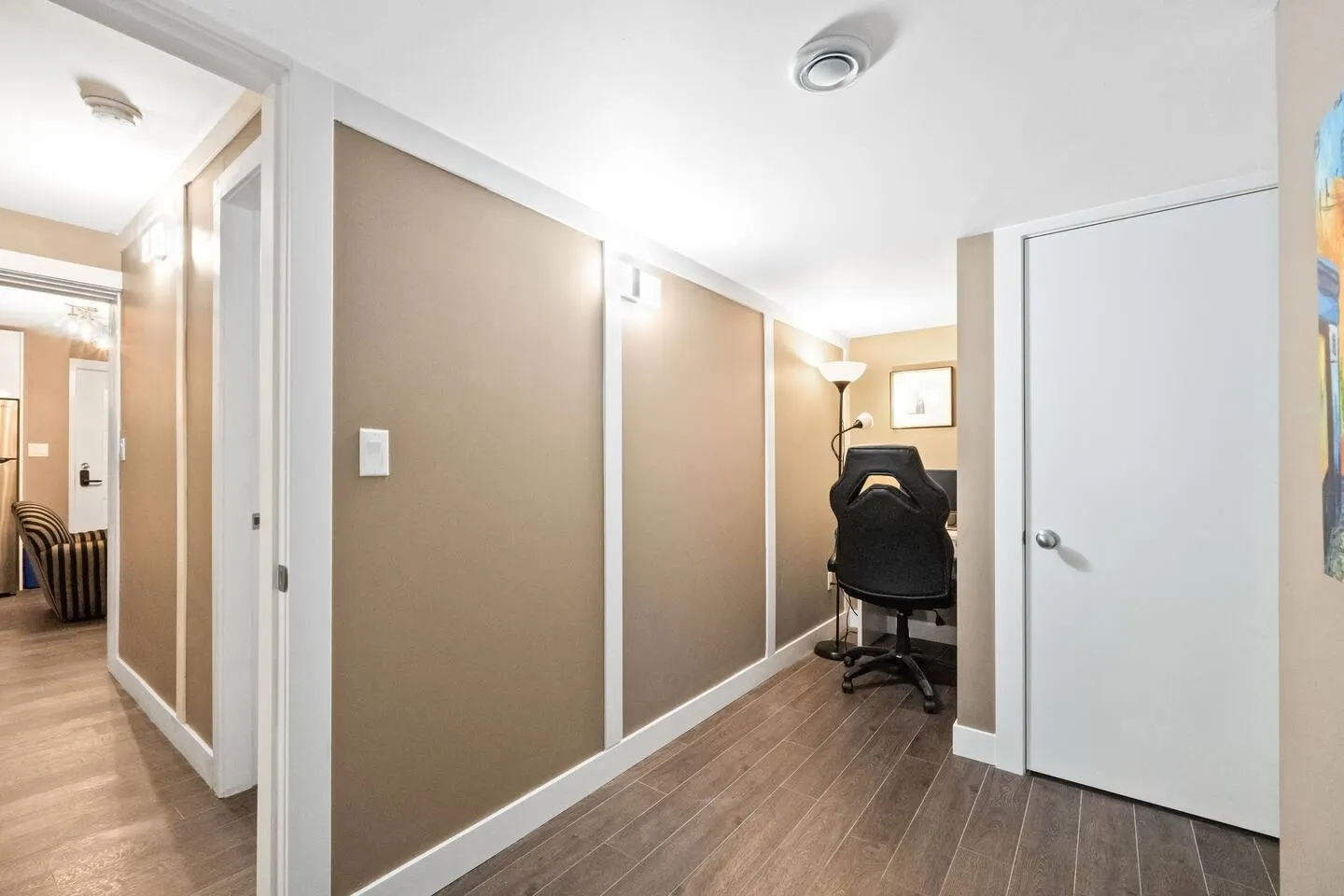 Basement 6779 186 Street