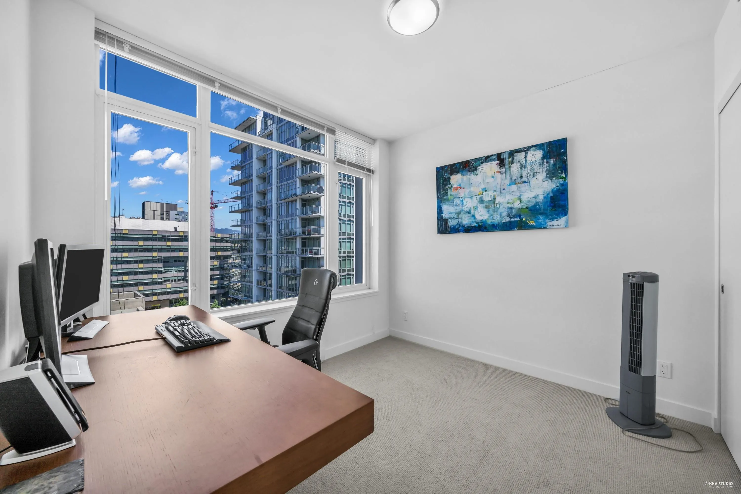 1203 200 Nelson's Crescent