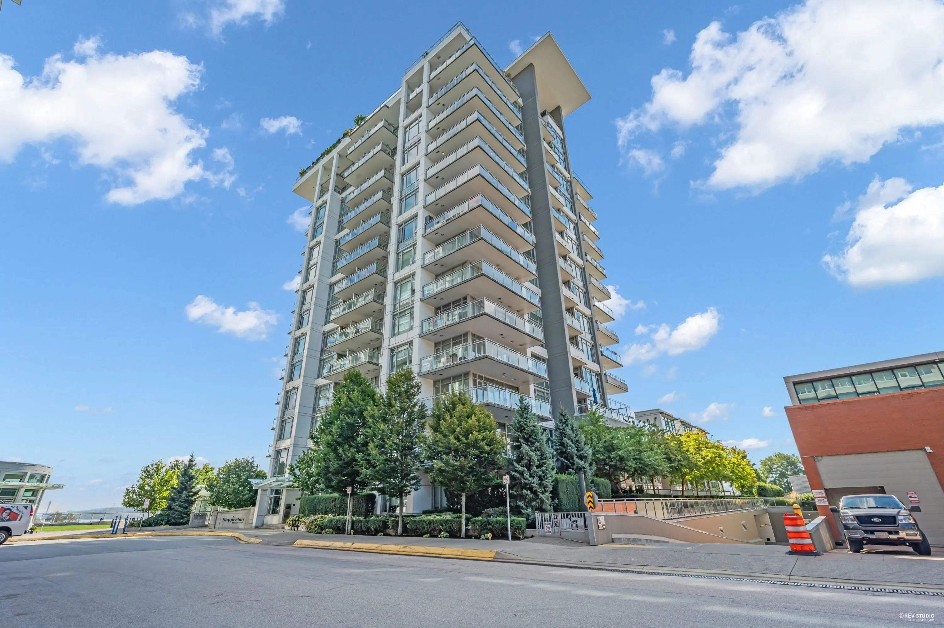 1203 200 Nelson's Crescent