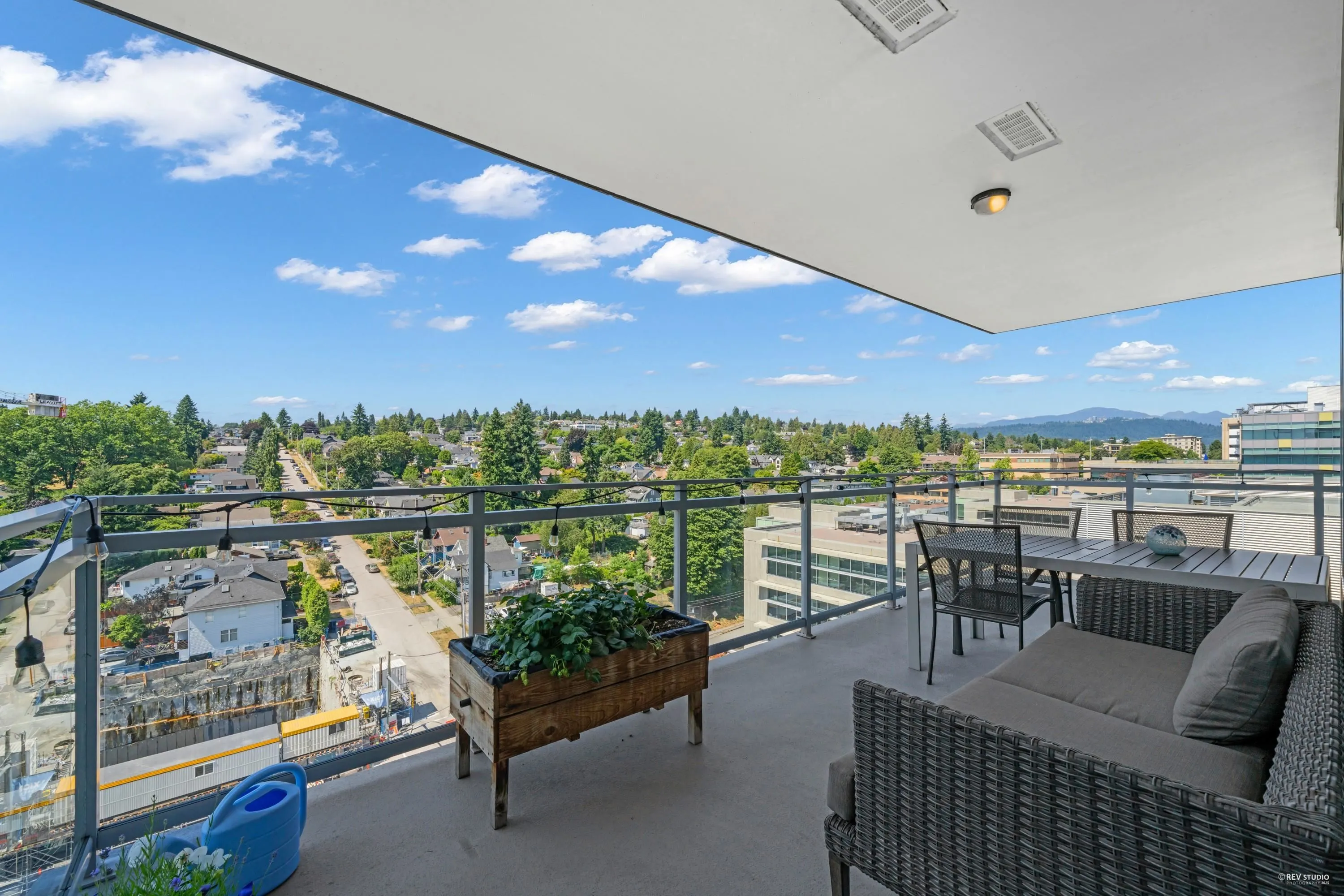 1203 200 Nelson's Crescent
