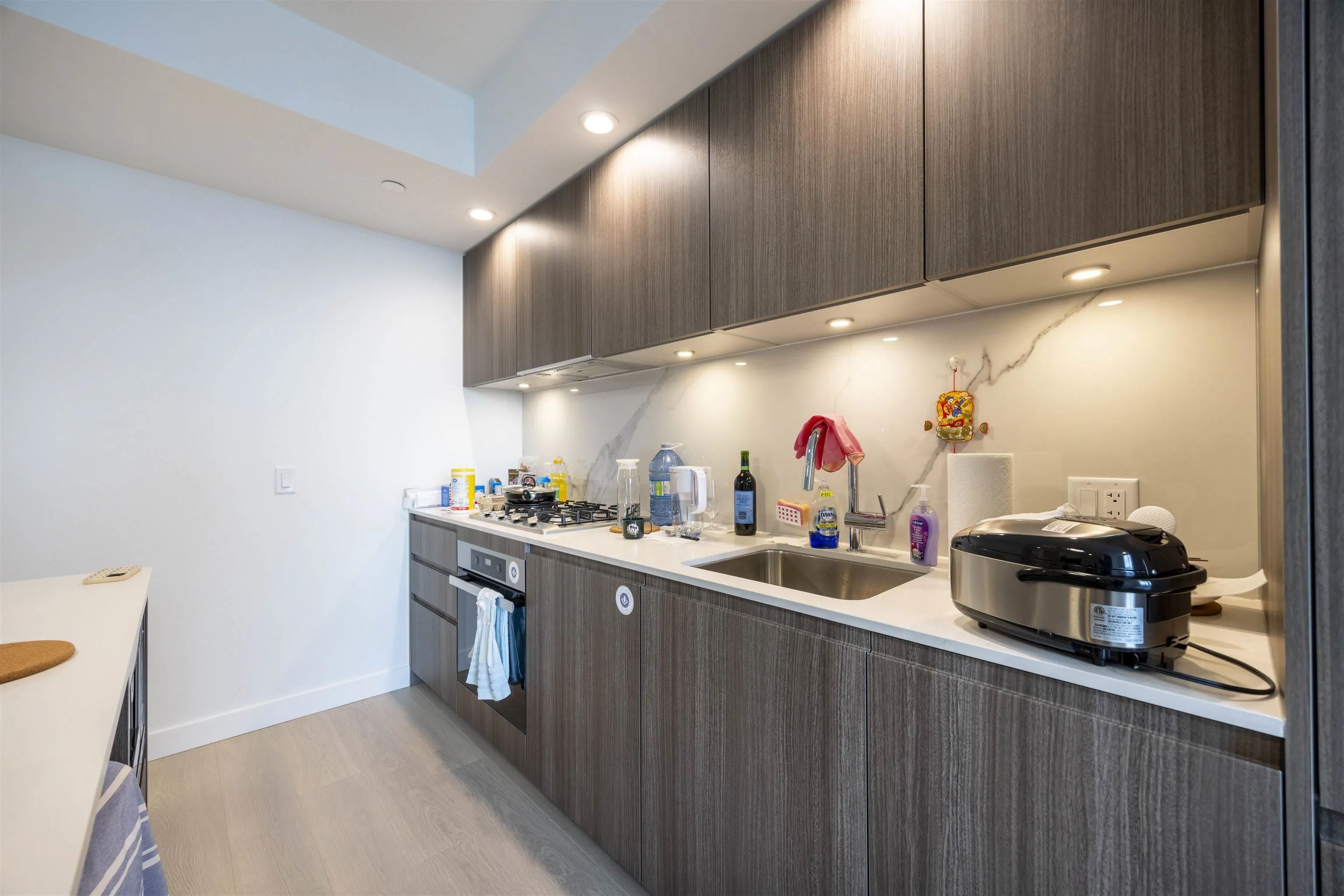 1803 6537 Telford Avenue