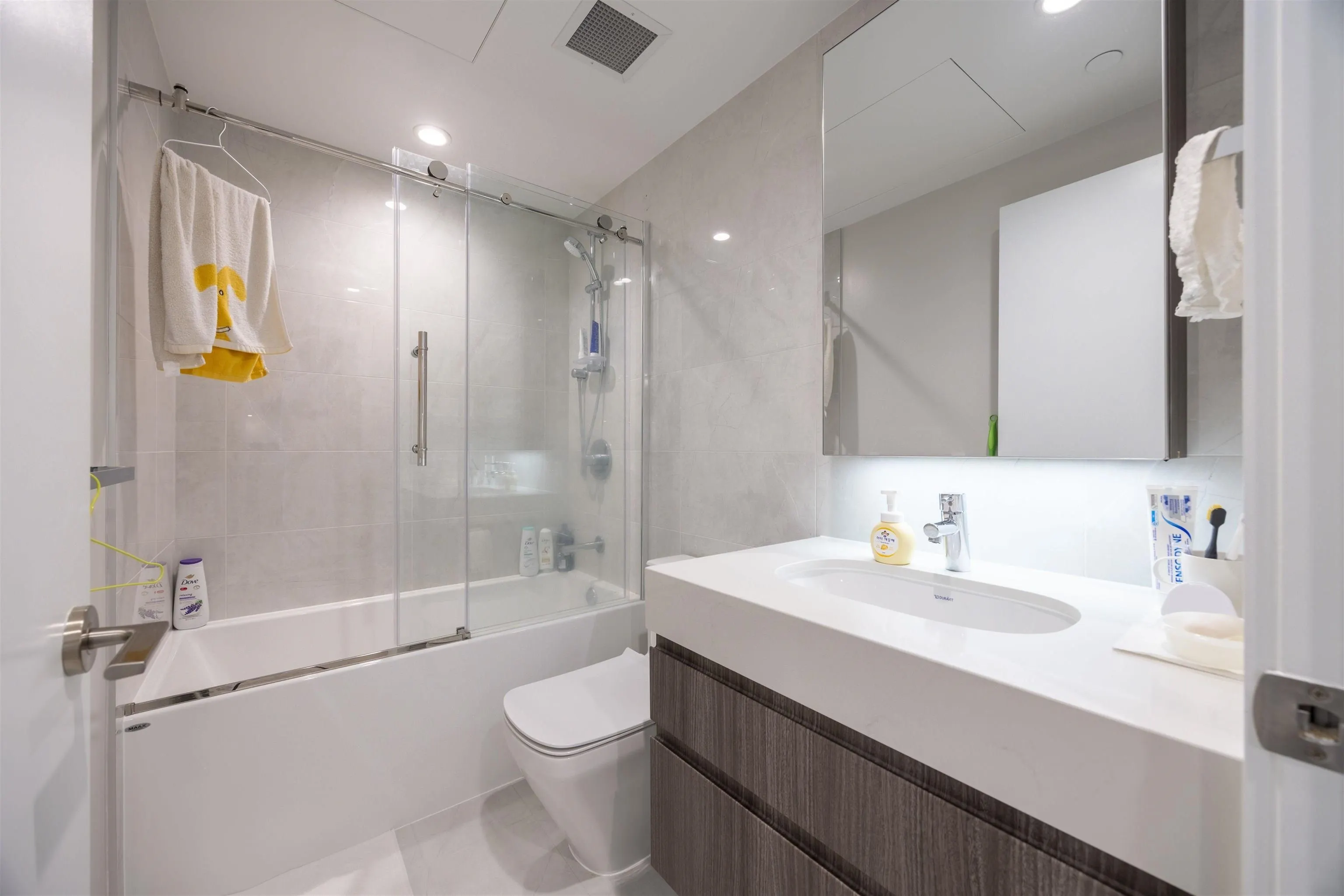1803 6537 Telford Avenue