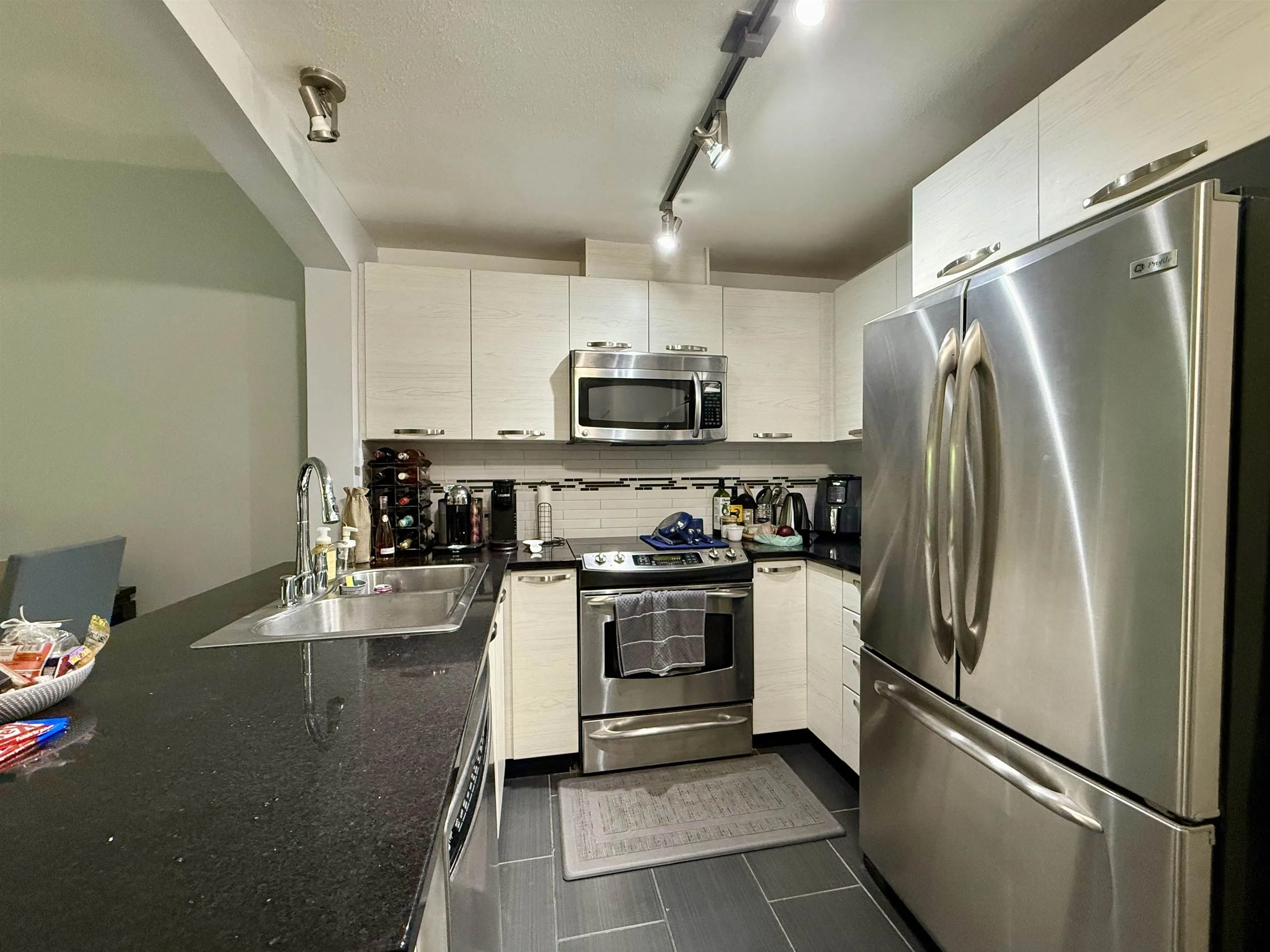 215 7478 Byrnepark Walk