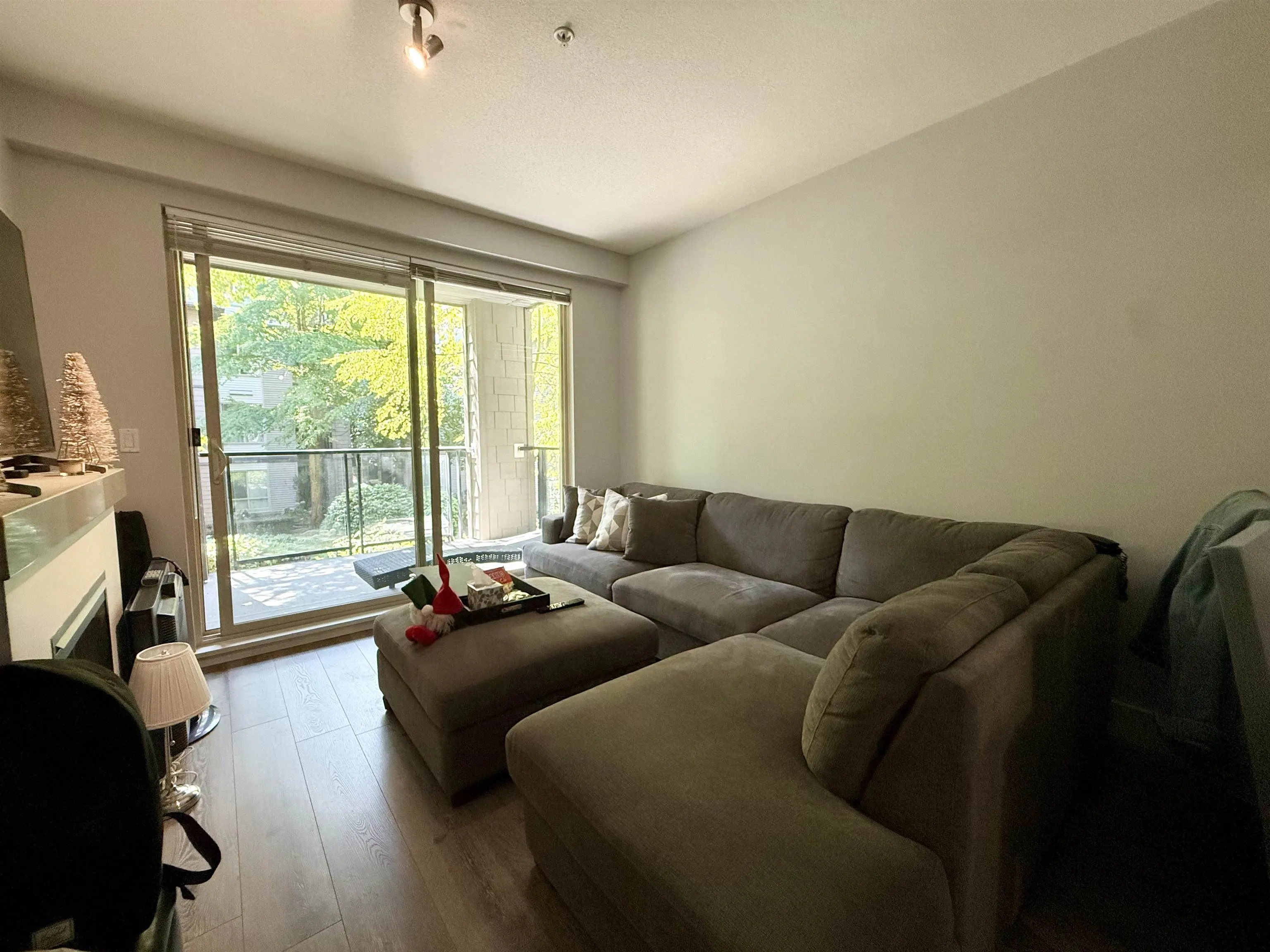 215 7478 Byrnepark Walk