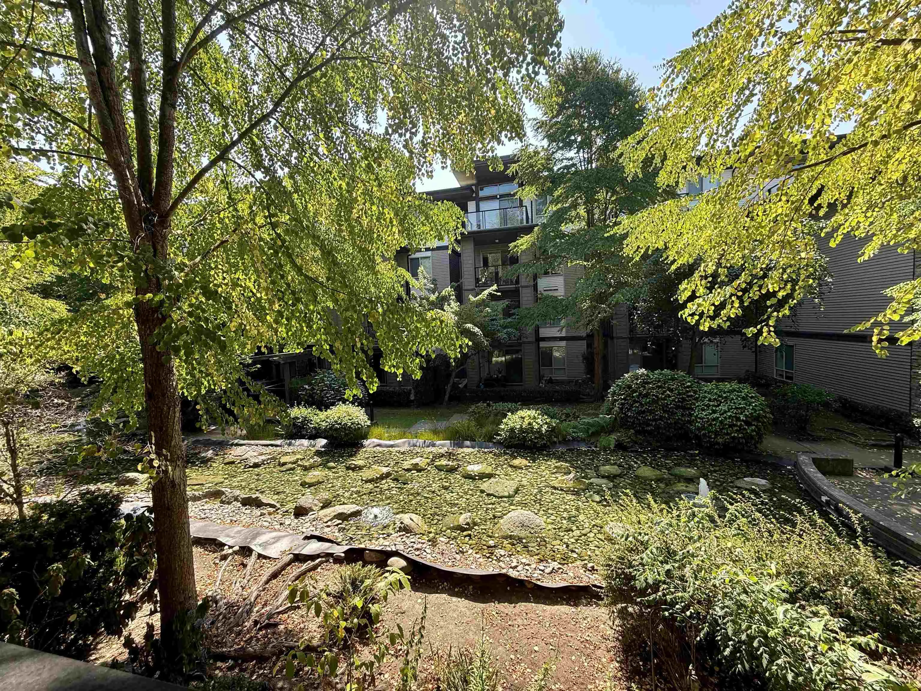 215 7478 Byrnepark Walk
