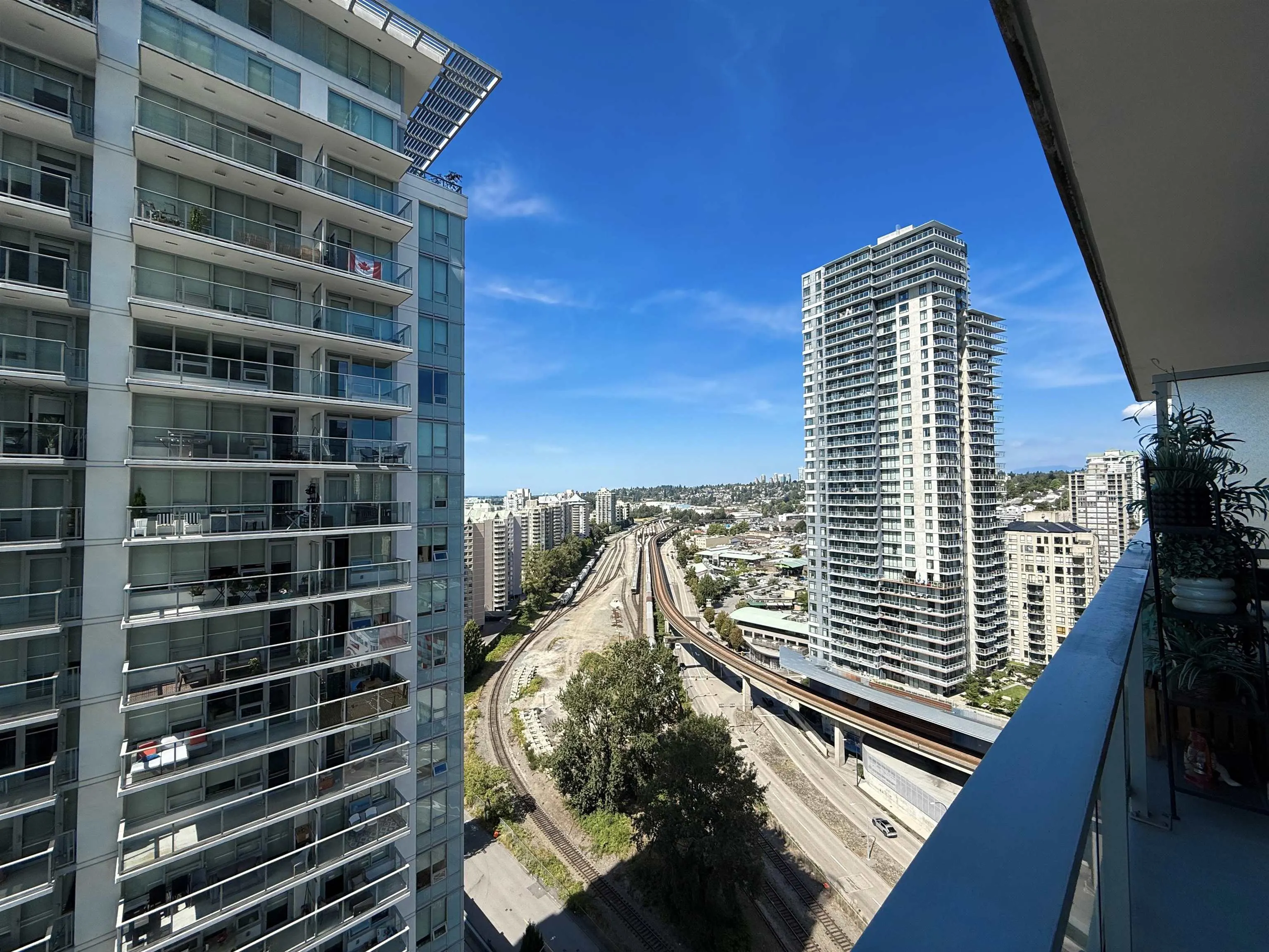 2108 908 Quayside Drive