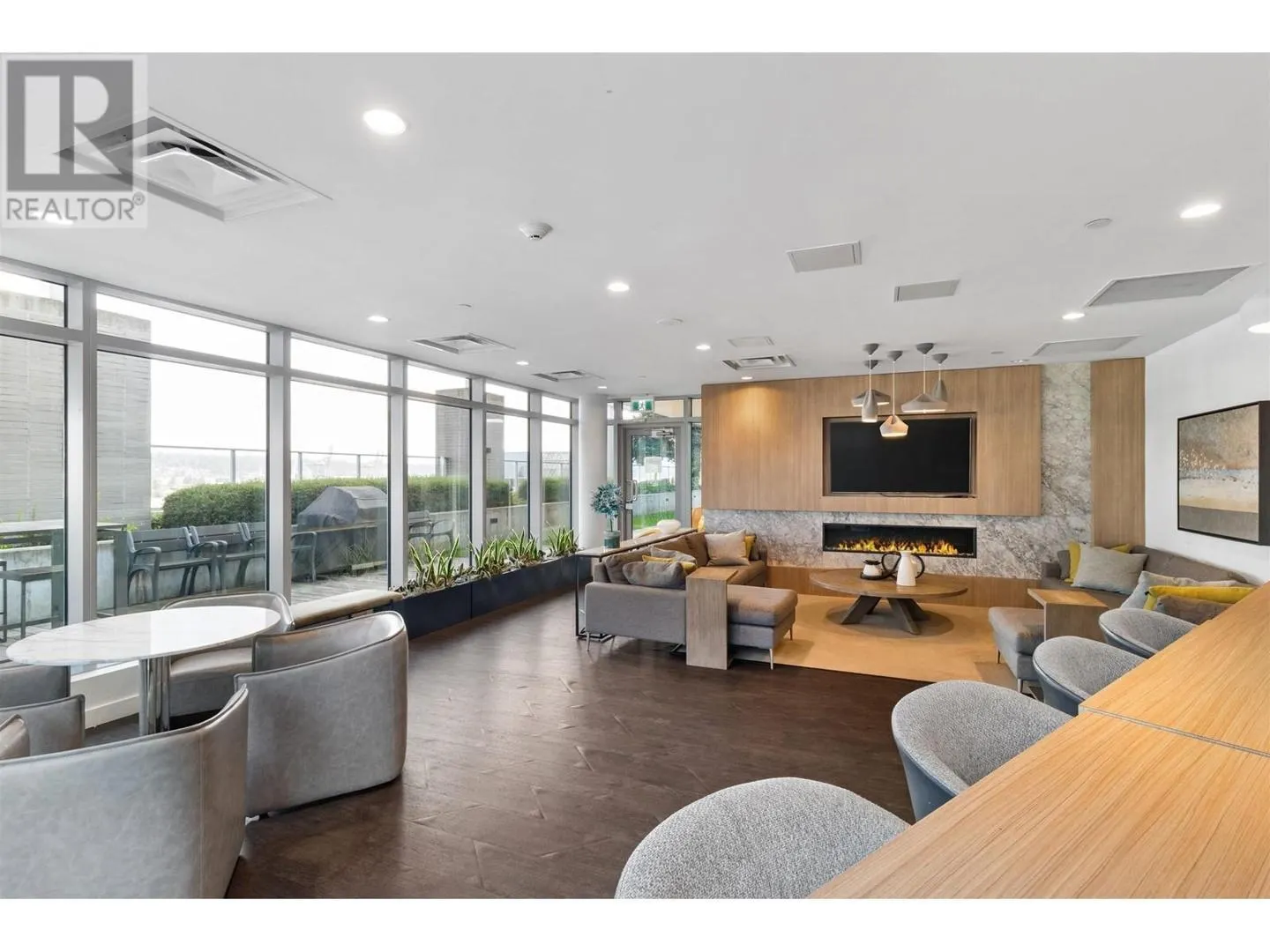 2108 908 Quayside Drive