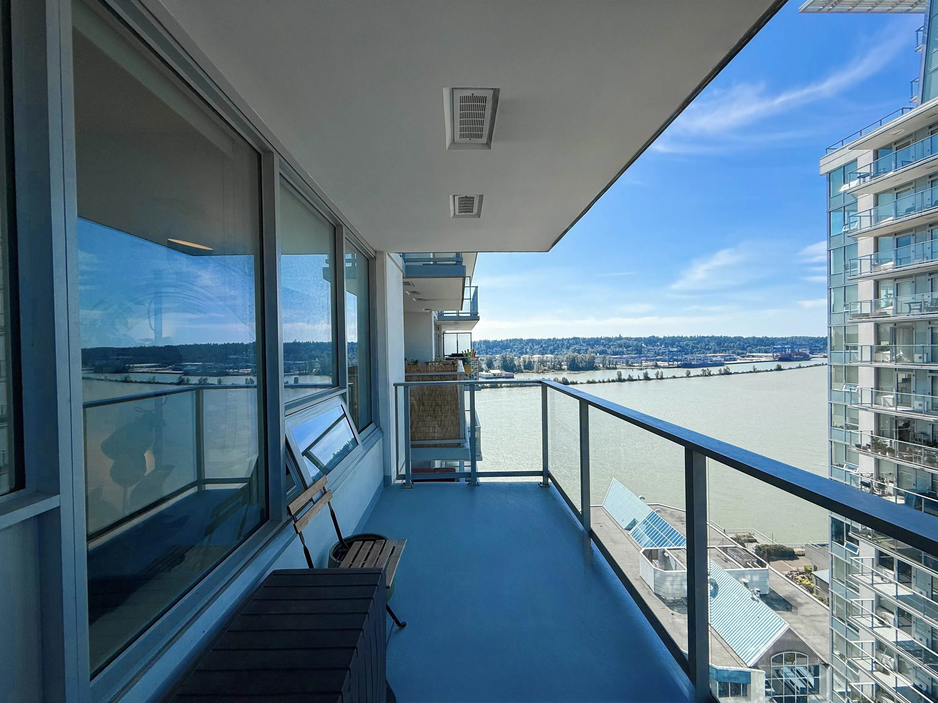 2108 908 Quayside Drive