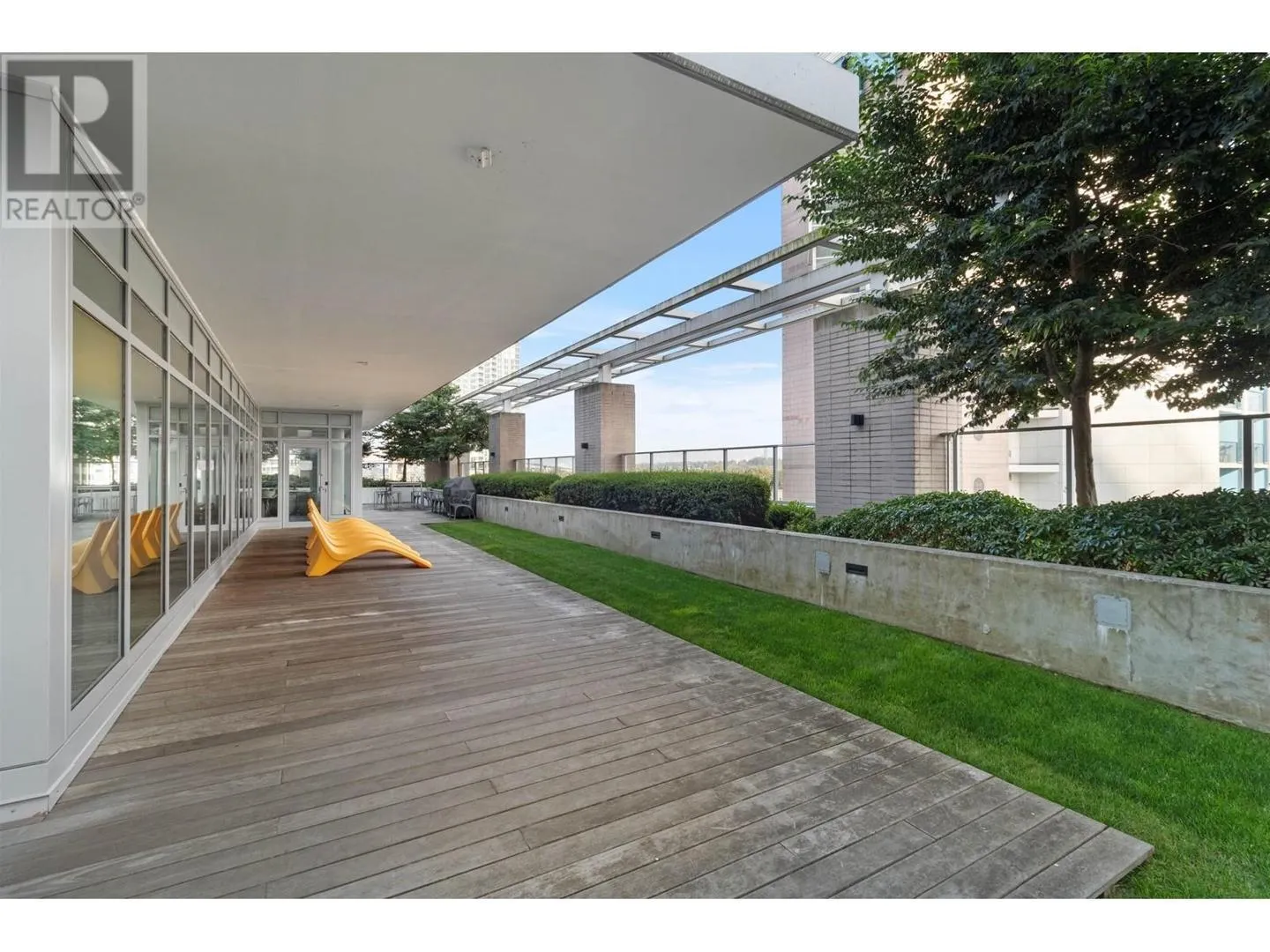 2108 908 Quayside Drive