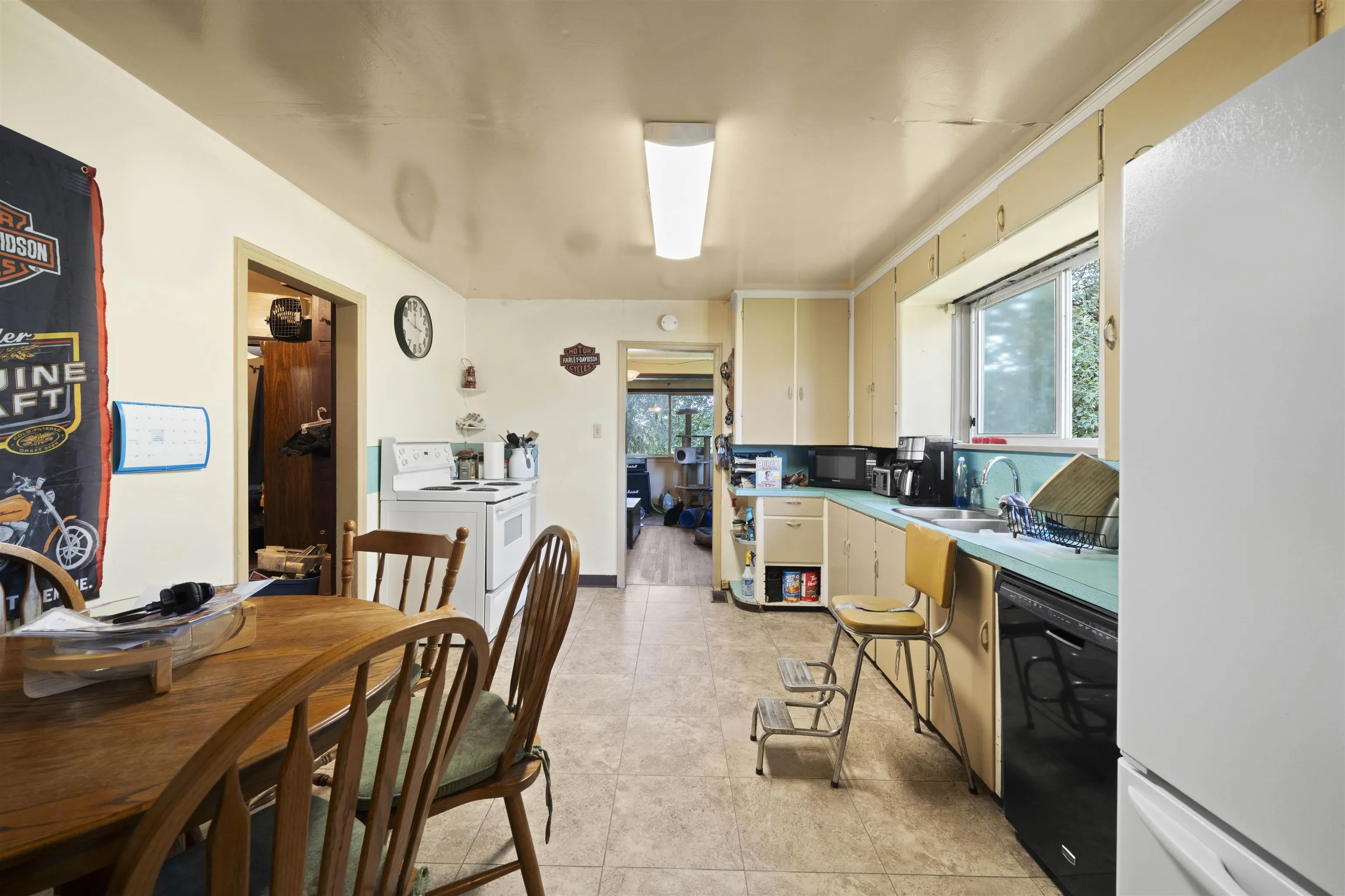 489 Prairie Avenue