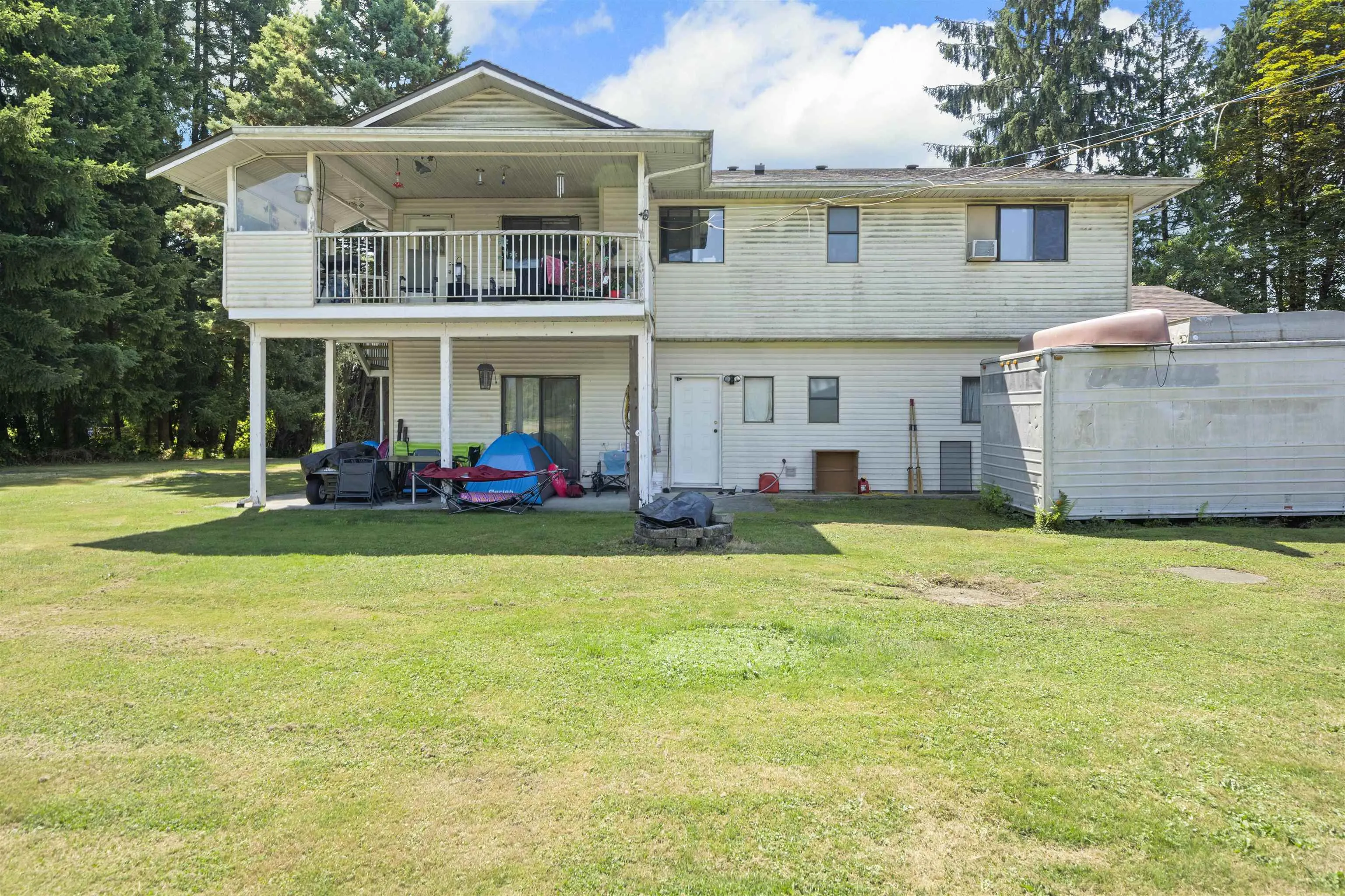 489 Prairie Avenue