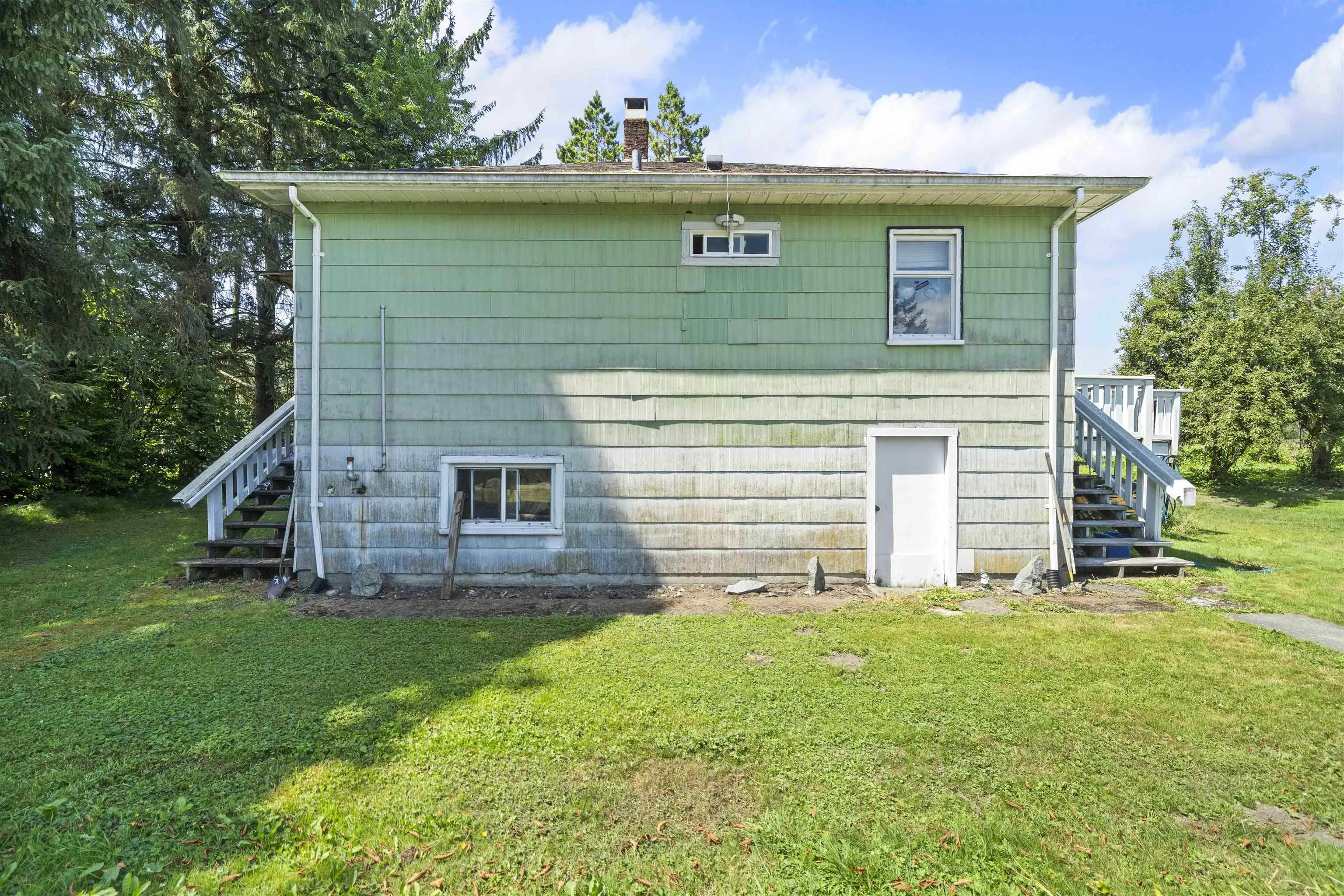 489 Prairie Avenue