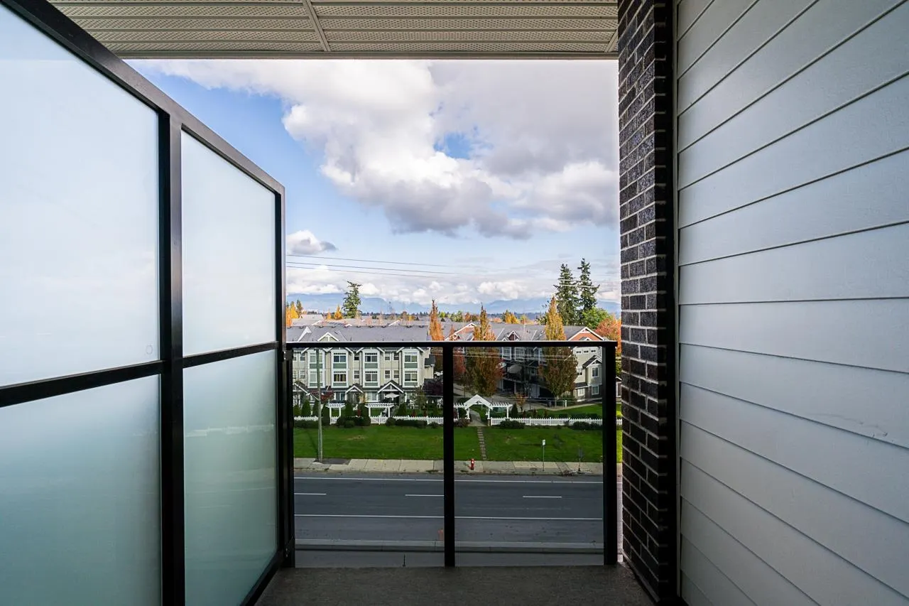 505 15858 Fraser Highway