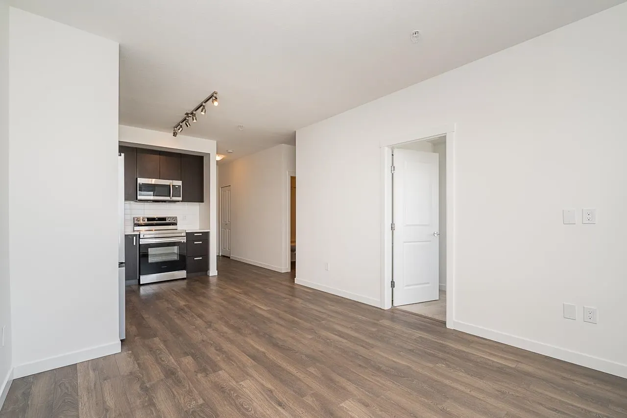 505 15858 Fraser Highway