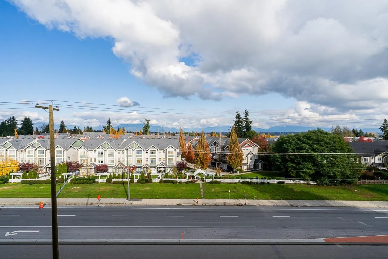 505 15858 Fraser Highway