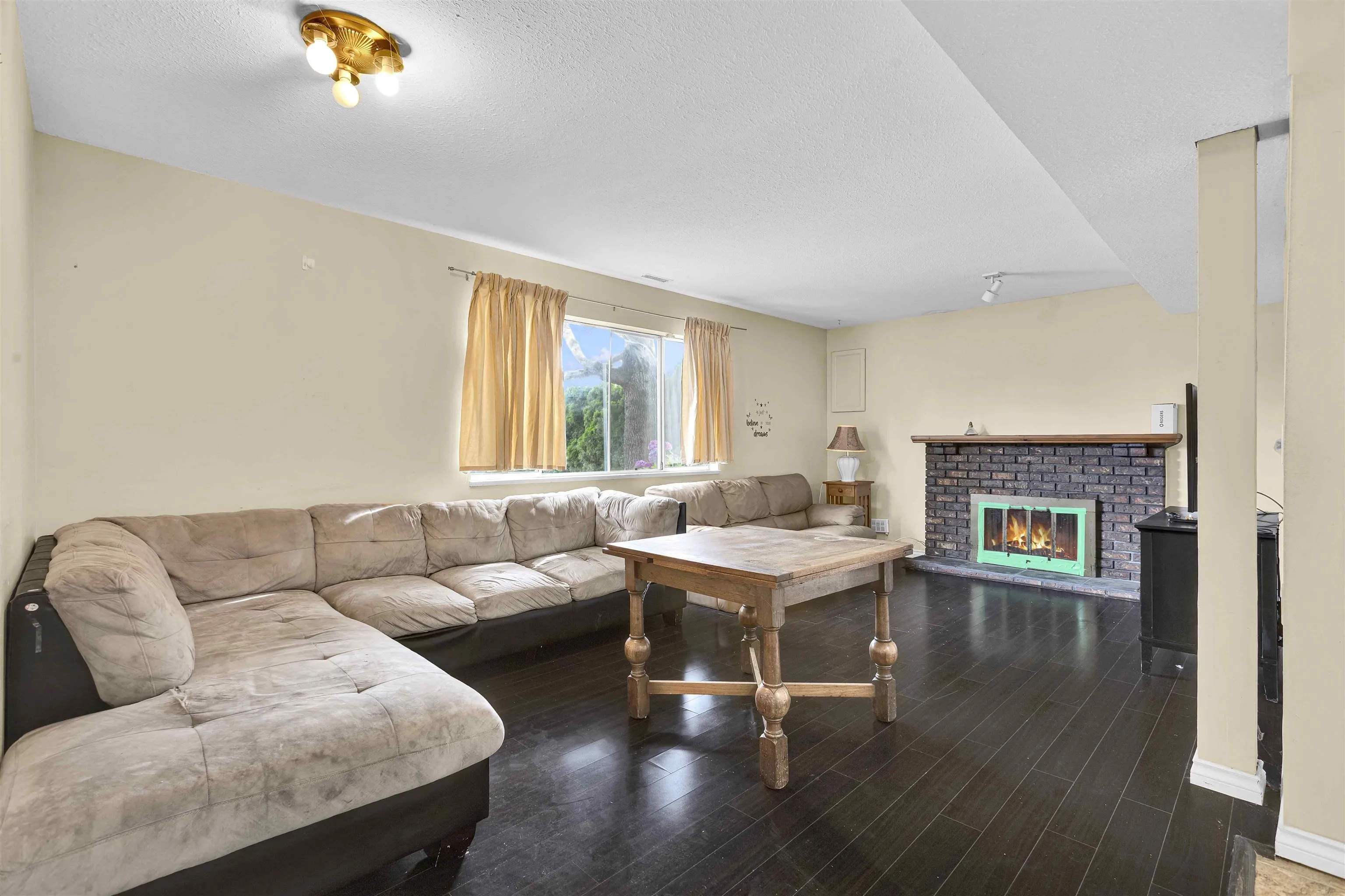 15307 85a Avenue