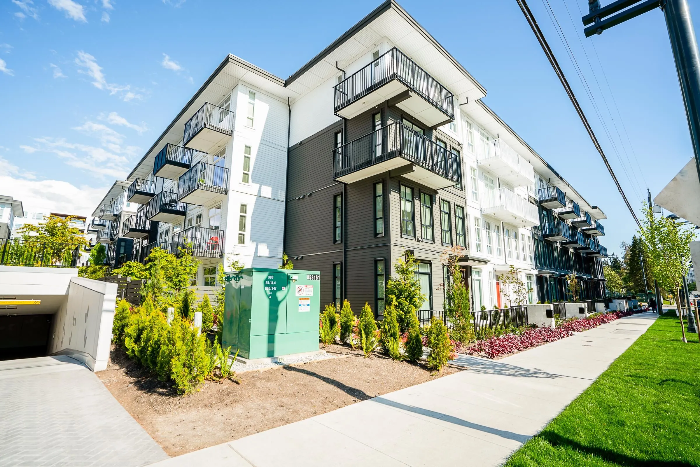 201 13929 105 Boulevard