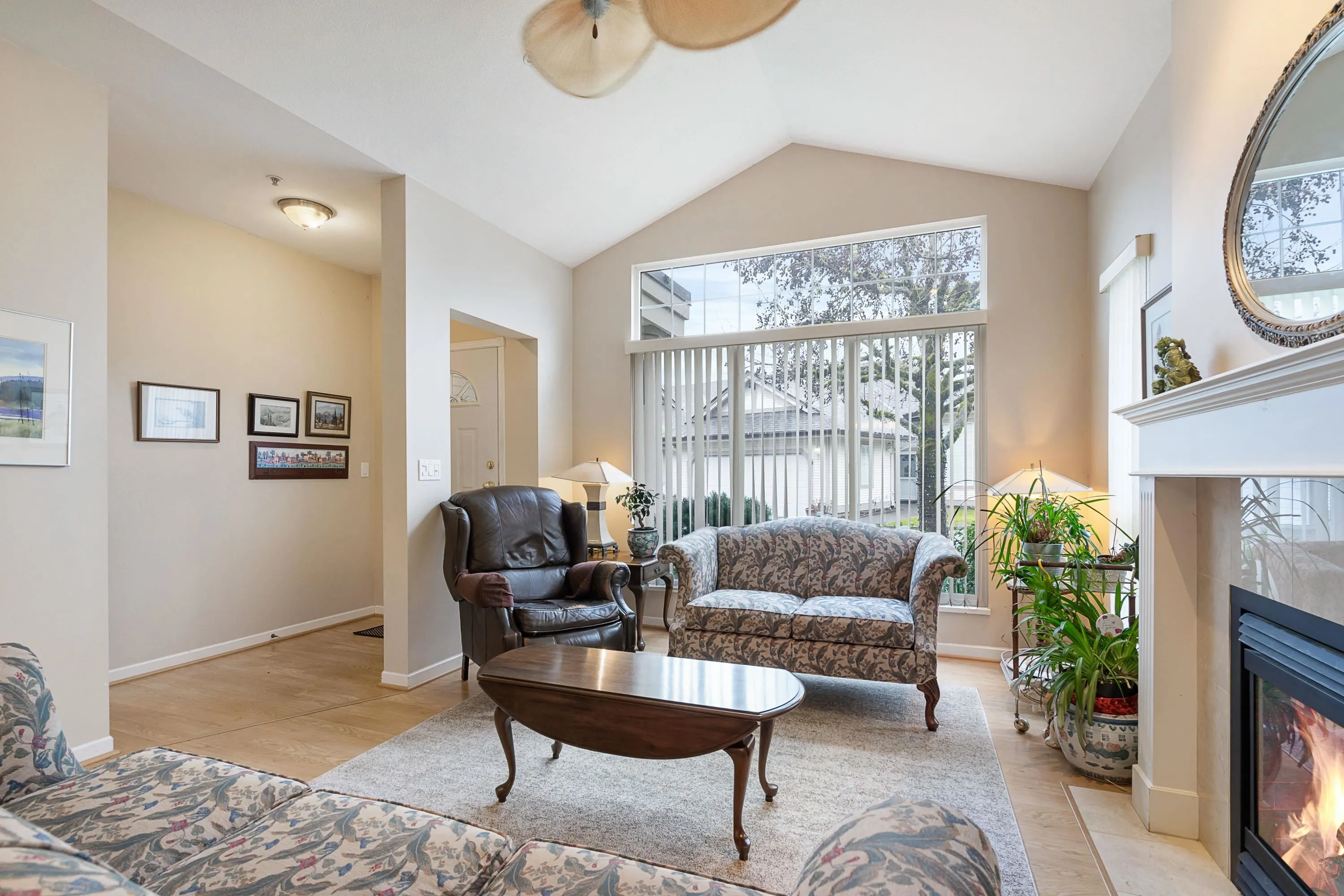 100 9025 216 Street