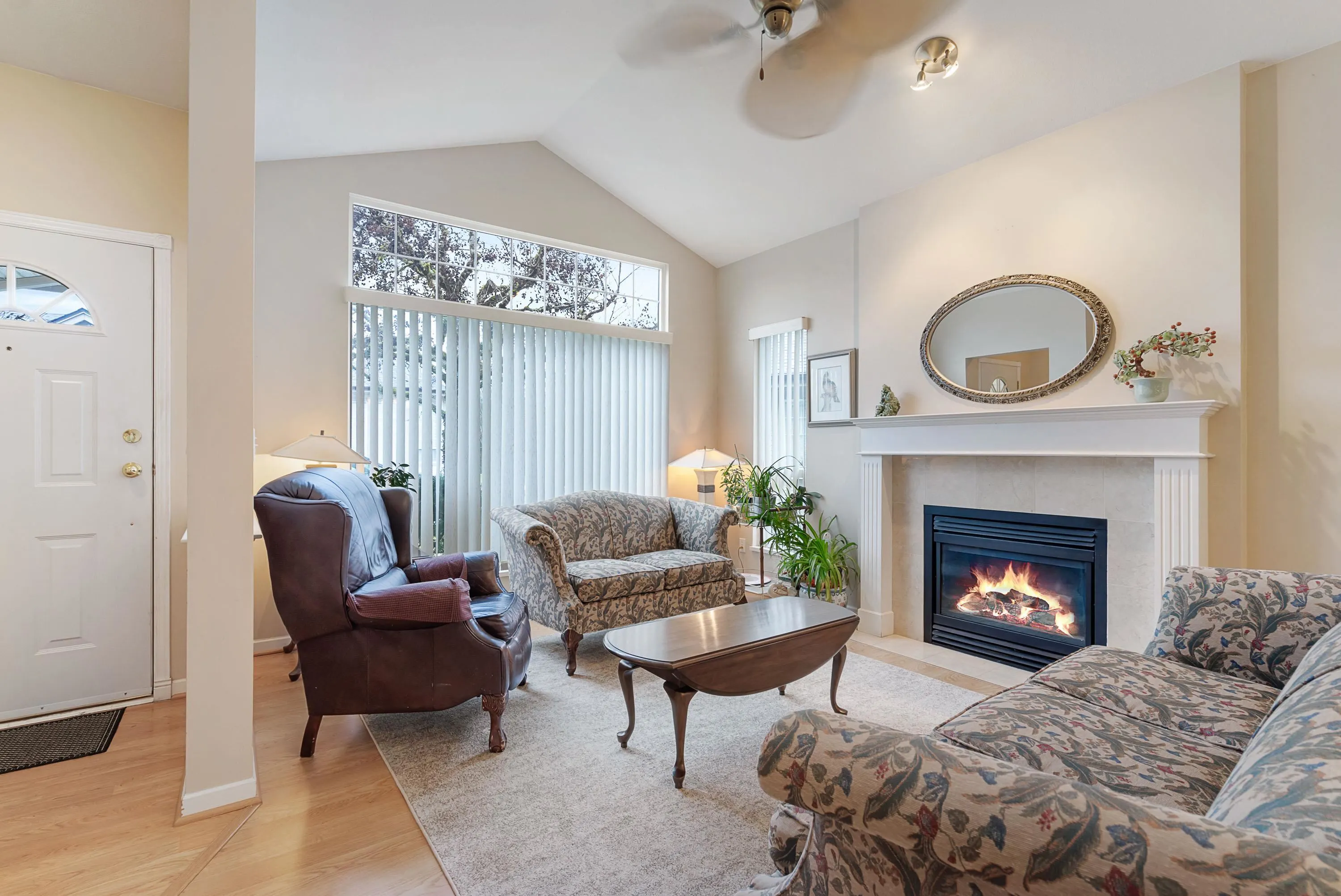 100 9025 216 Street