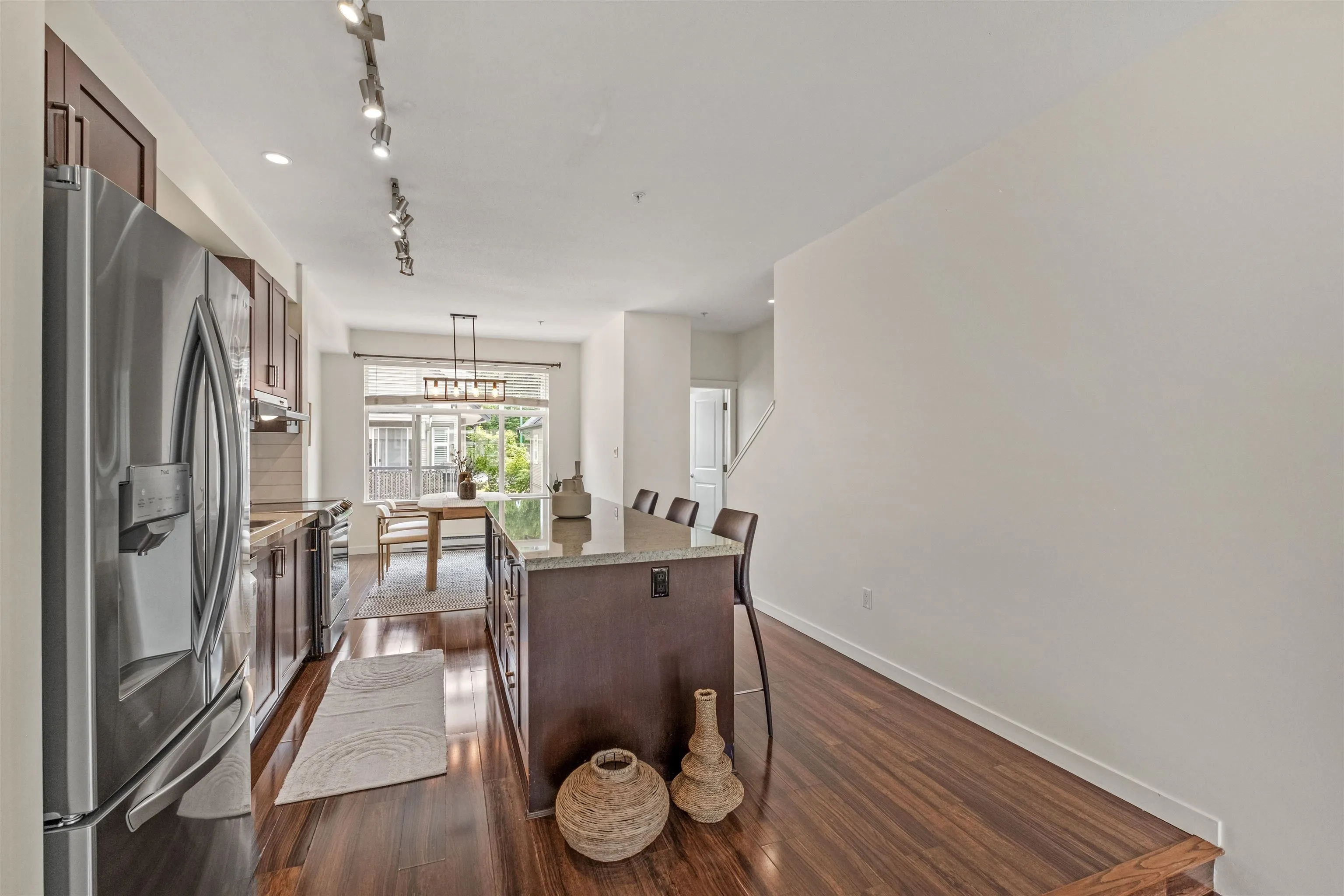 713 Premier Street