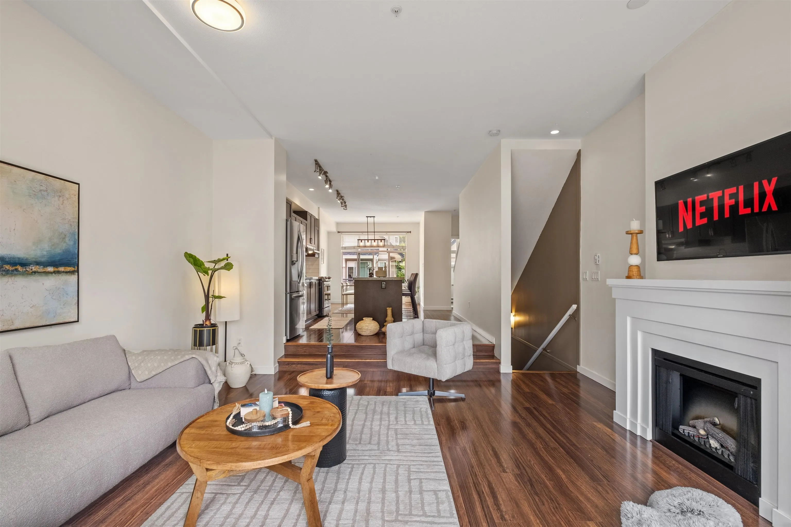 713 Premier Street
