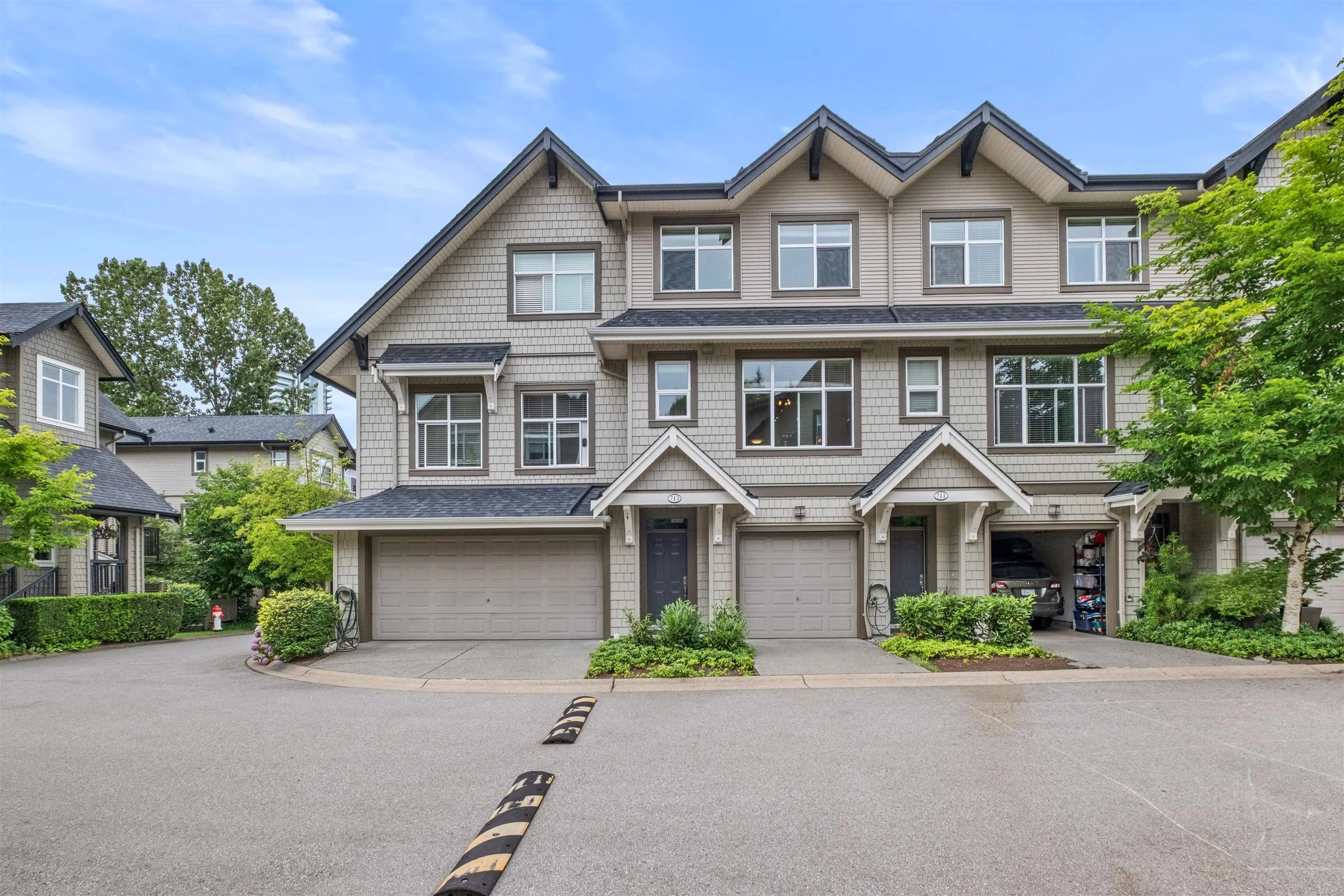 713 Premier Street