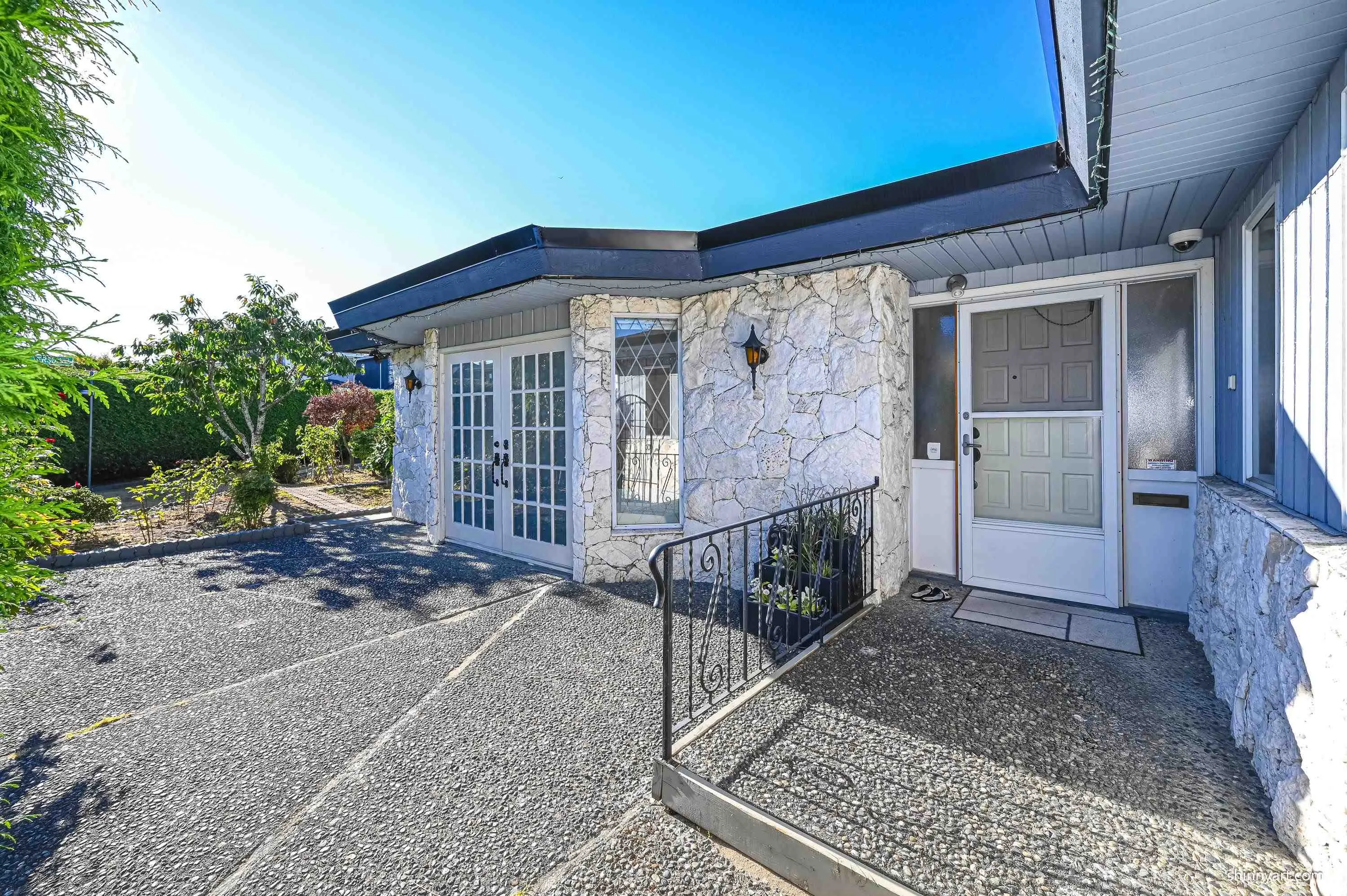 4151 Waller Drive