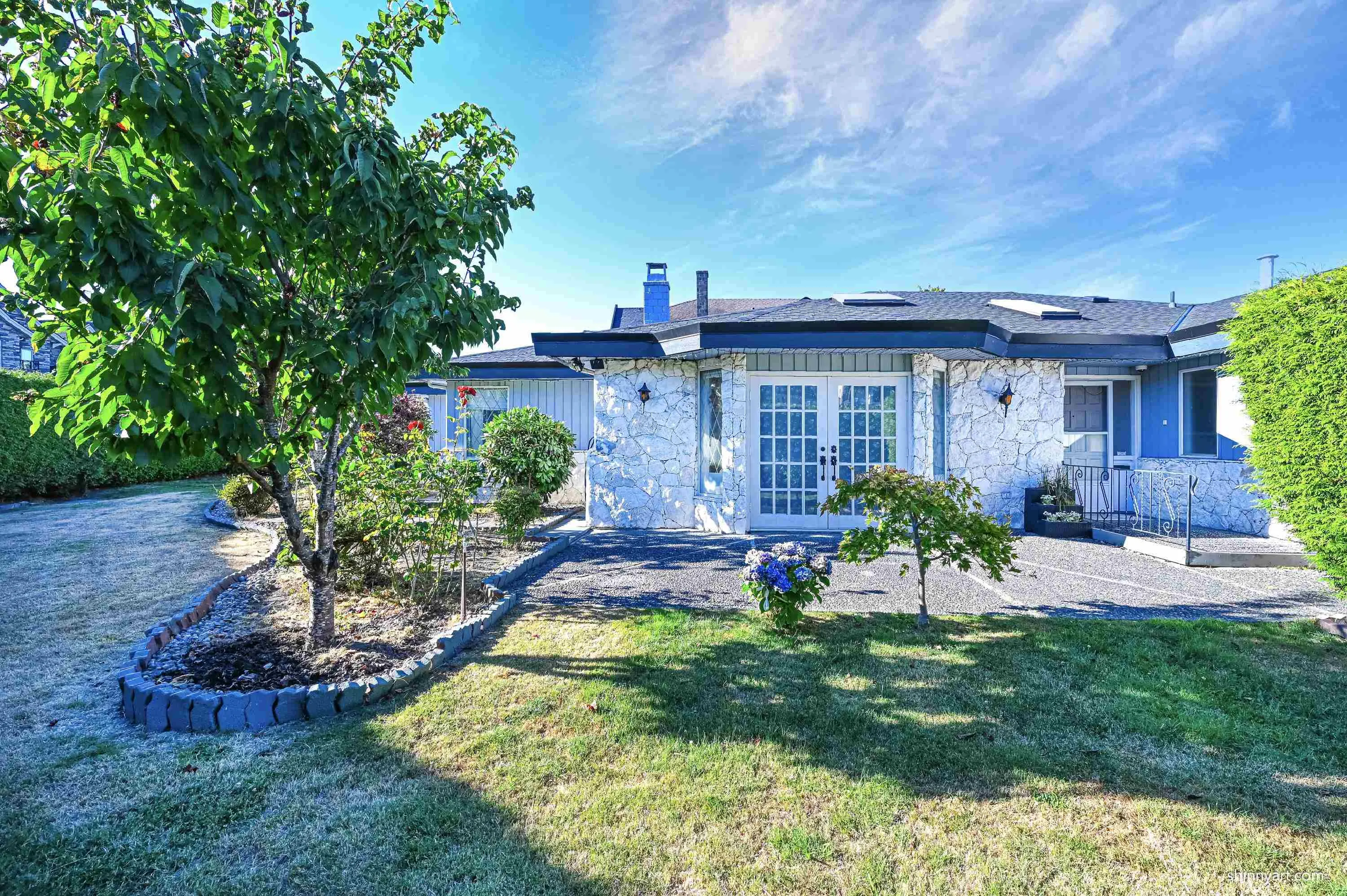 4151 Waller Drive