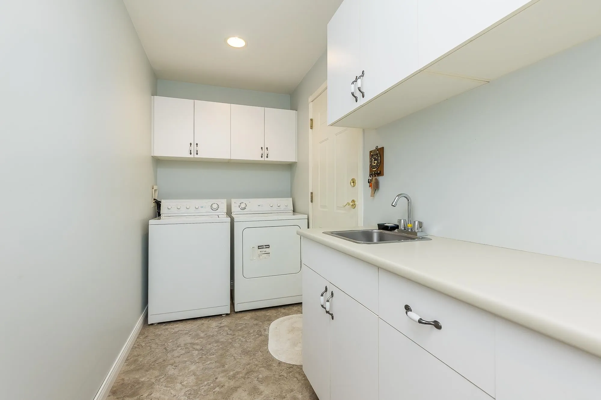 35148 Knox Crescent