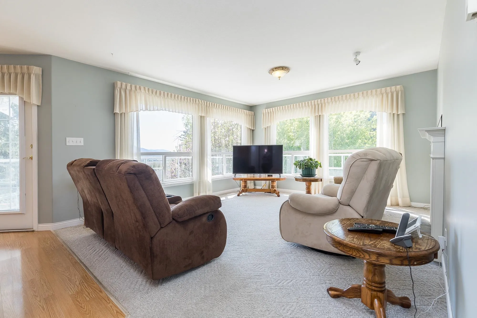 35148 Knox Crescent
