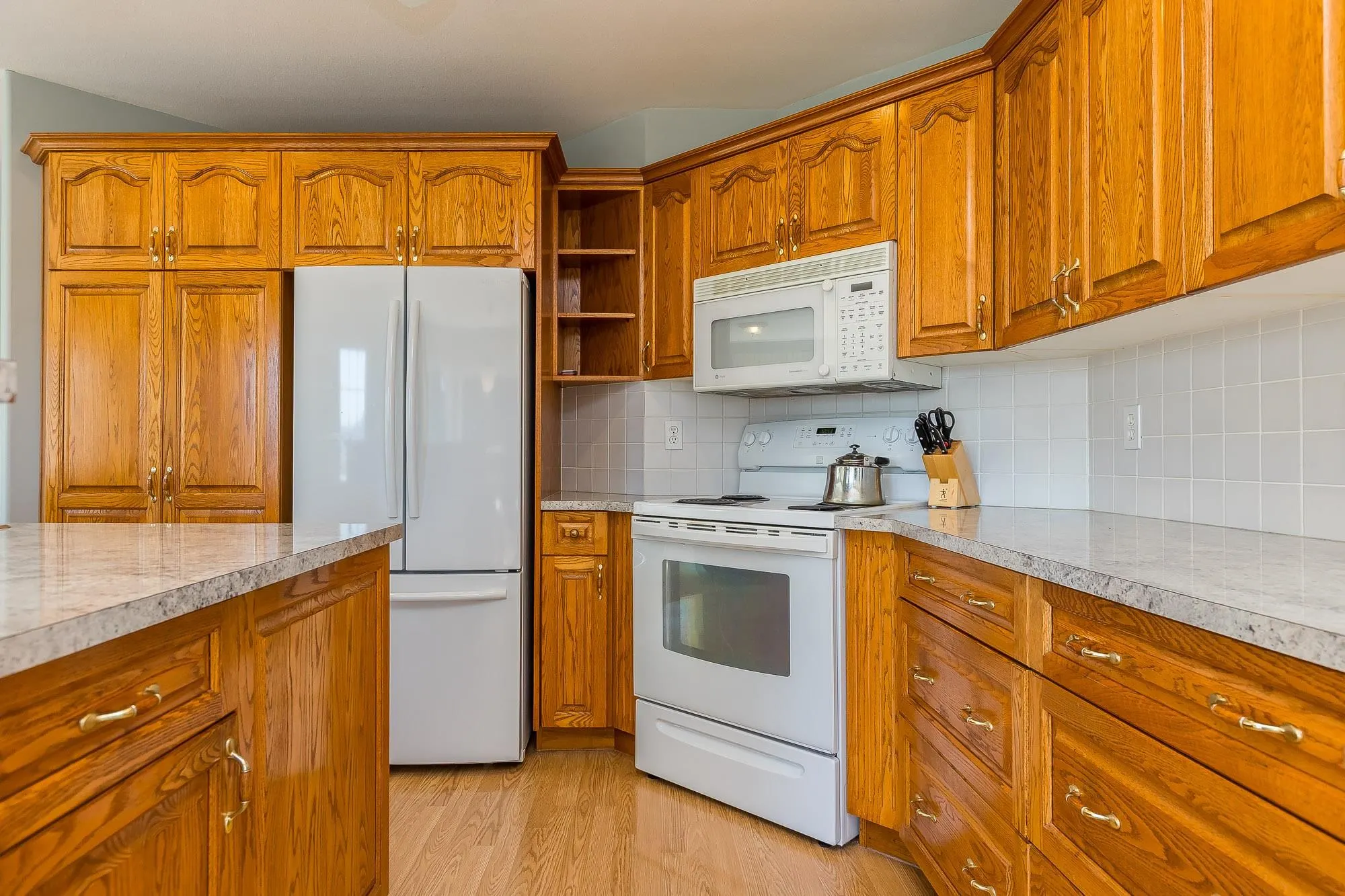 35148 Knox Crescent