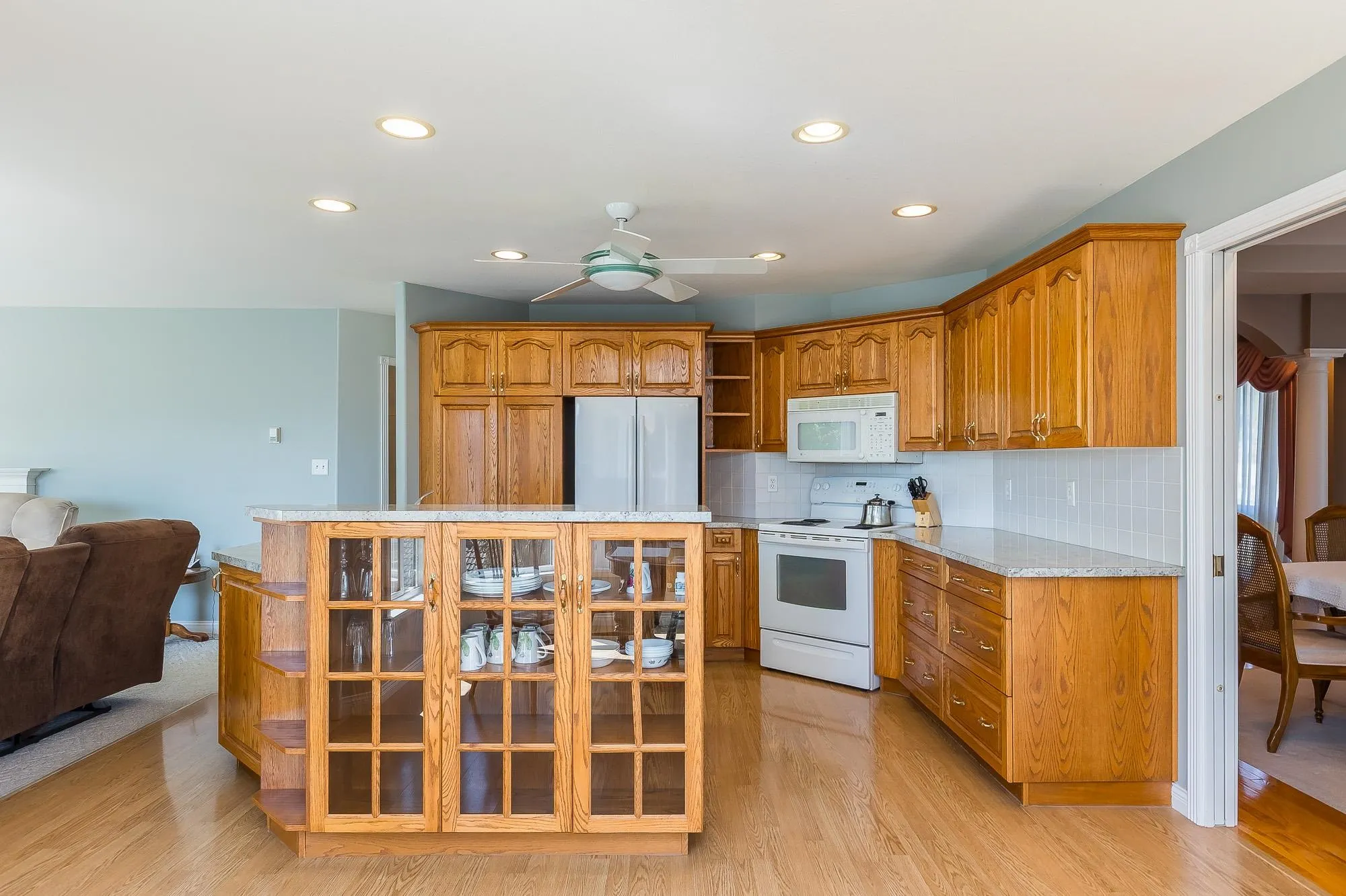 35148 Knox Crescent