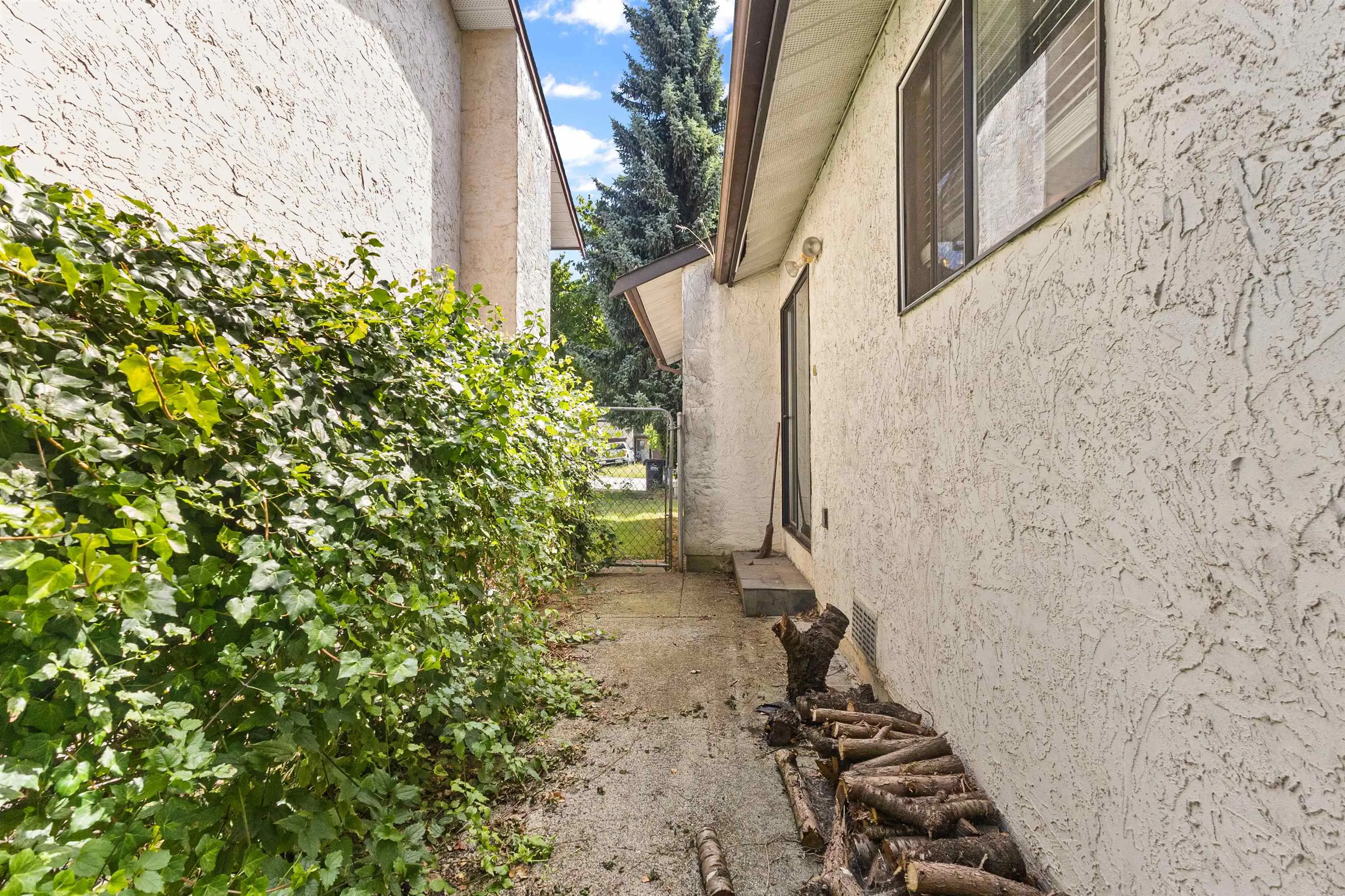 34899 Glenn Mountain Drive
