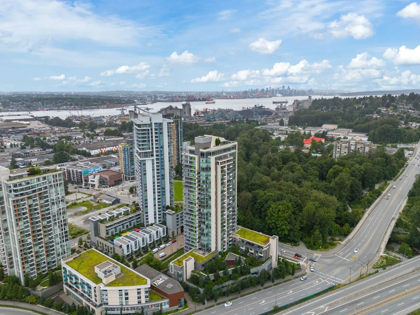 1001 680 Seylynn Crescent