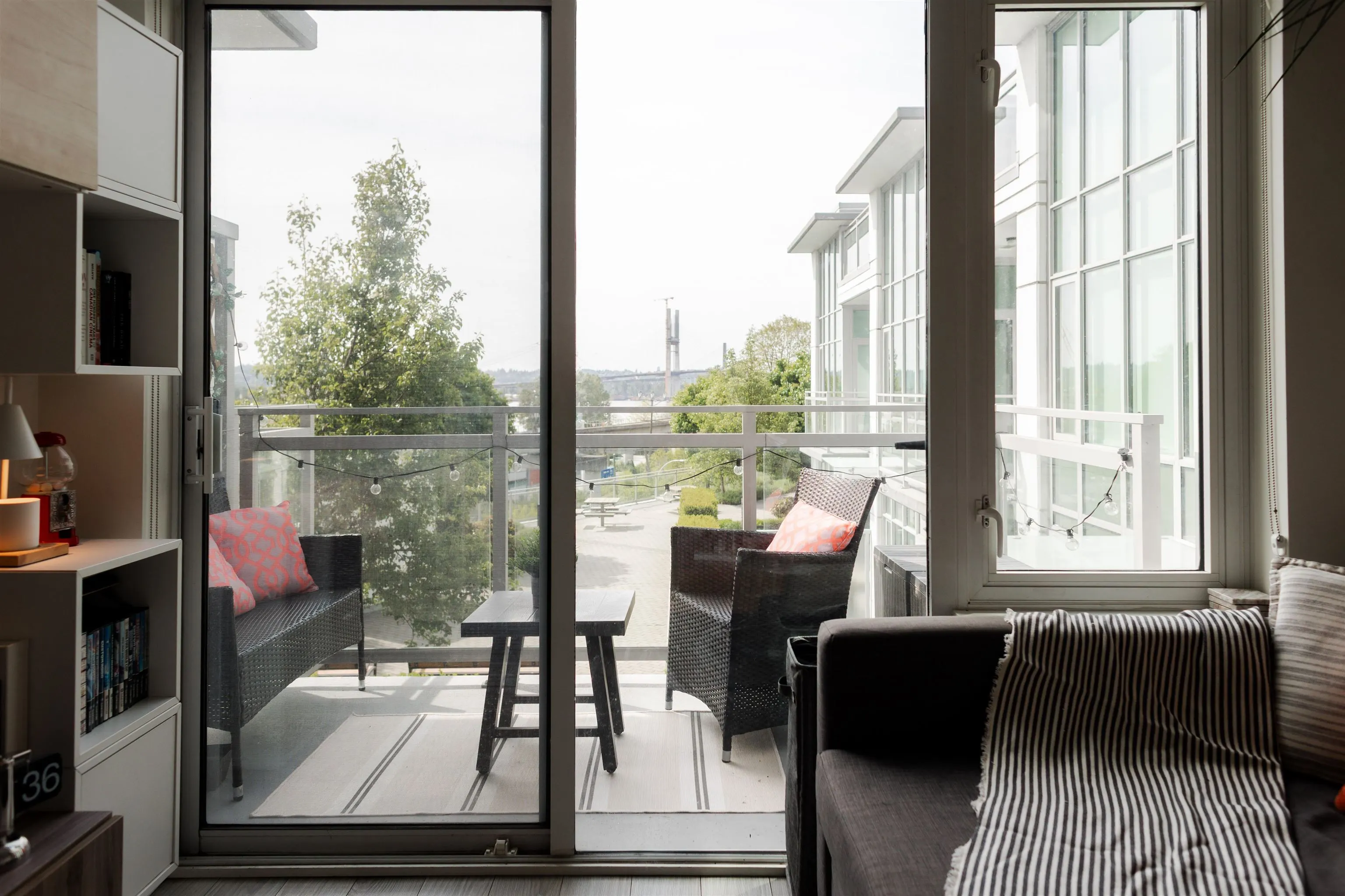 208 200 Nelson's Crescent