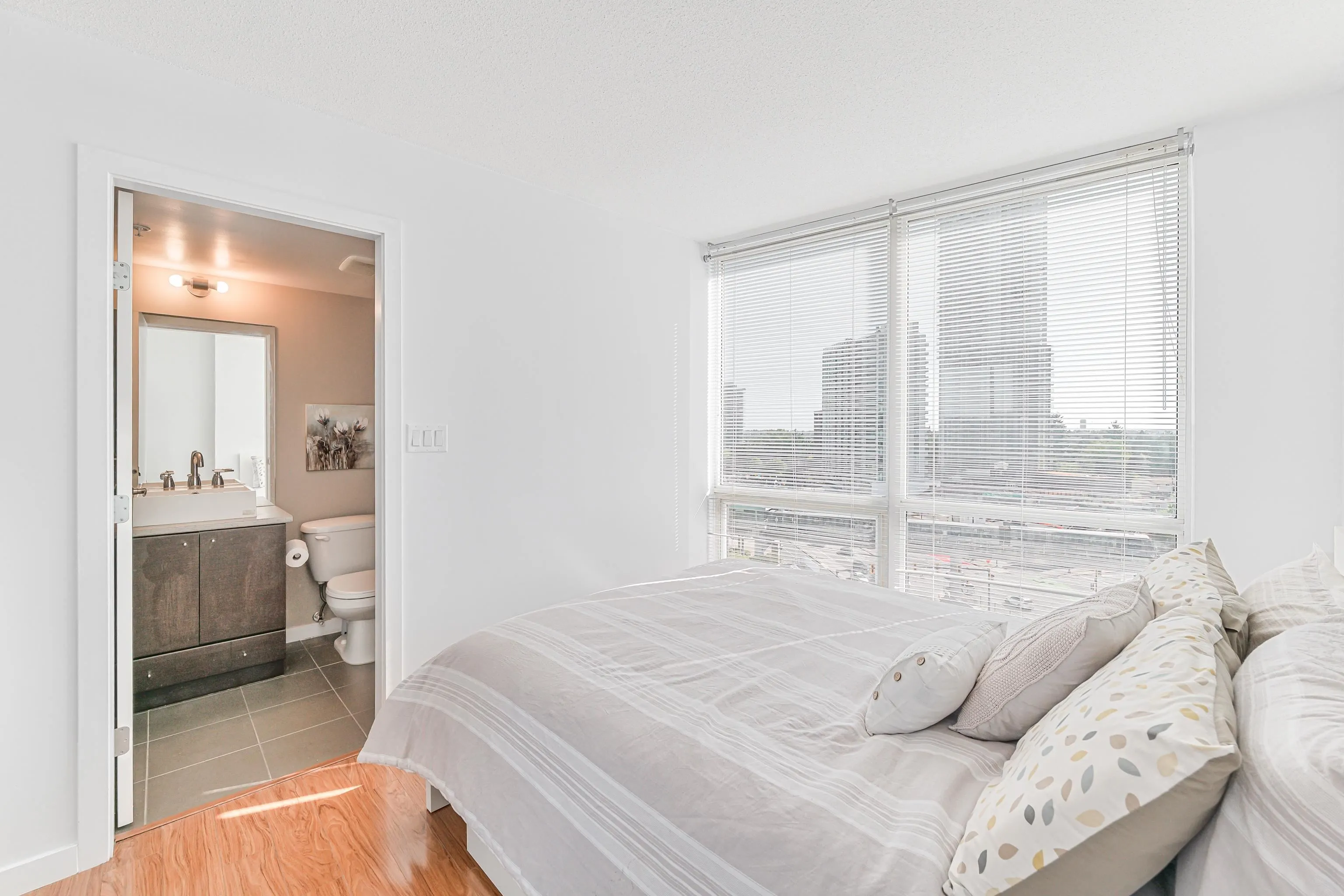 1009 13618 100 Avenue