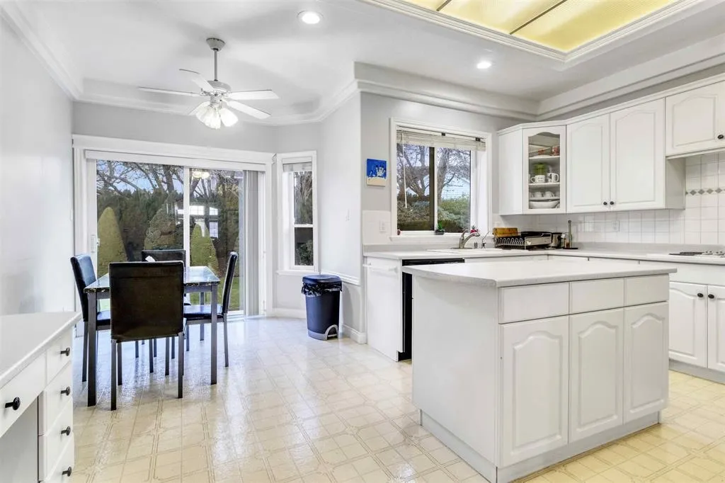 17 31445 Upper Maclure Road