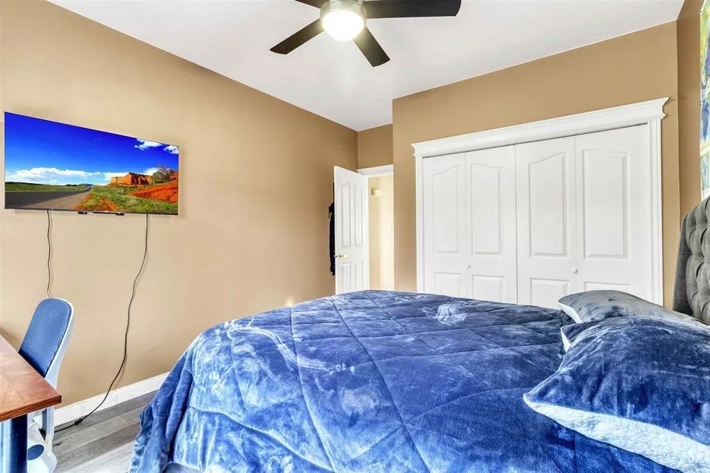 17 31445 Upper Maclure Road